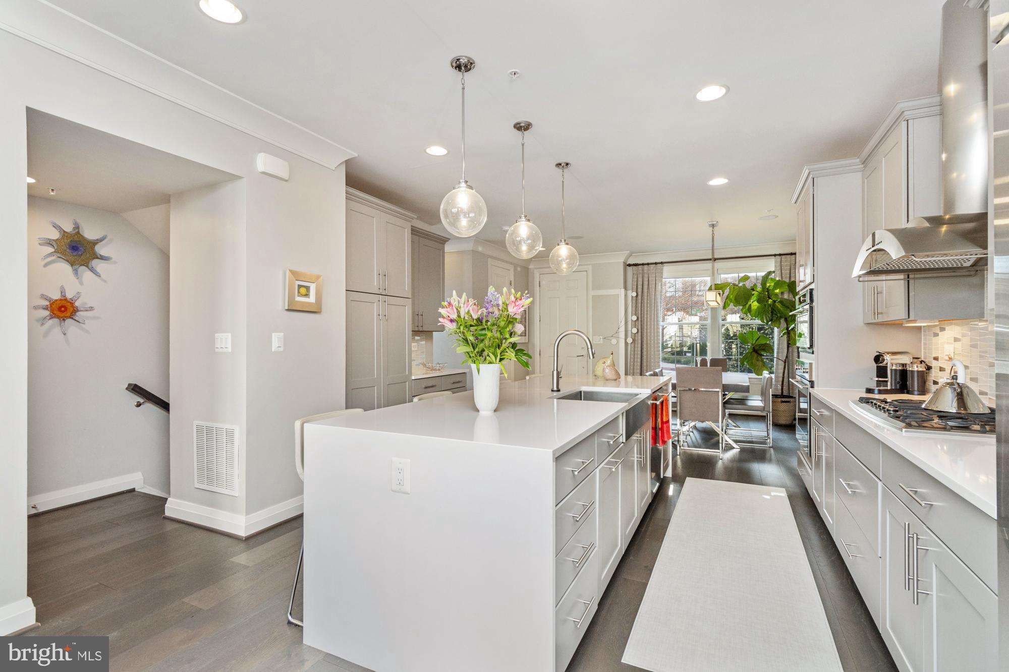 RIVERSIDE - Residential