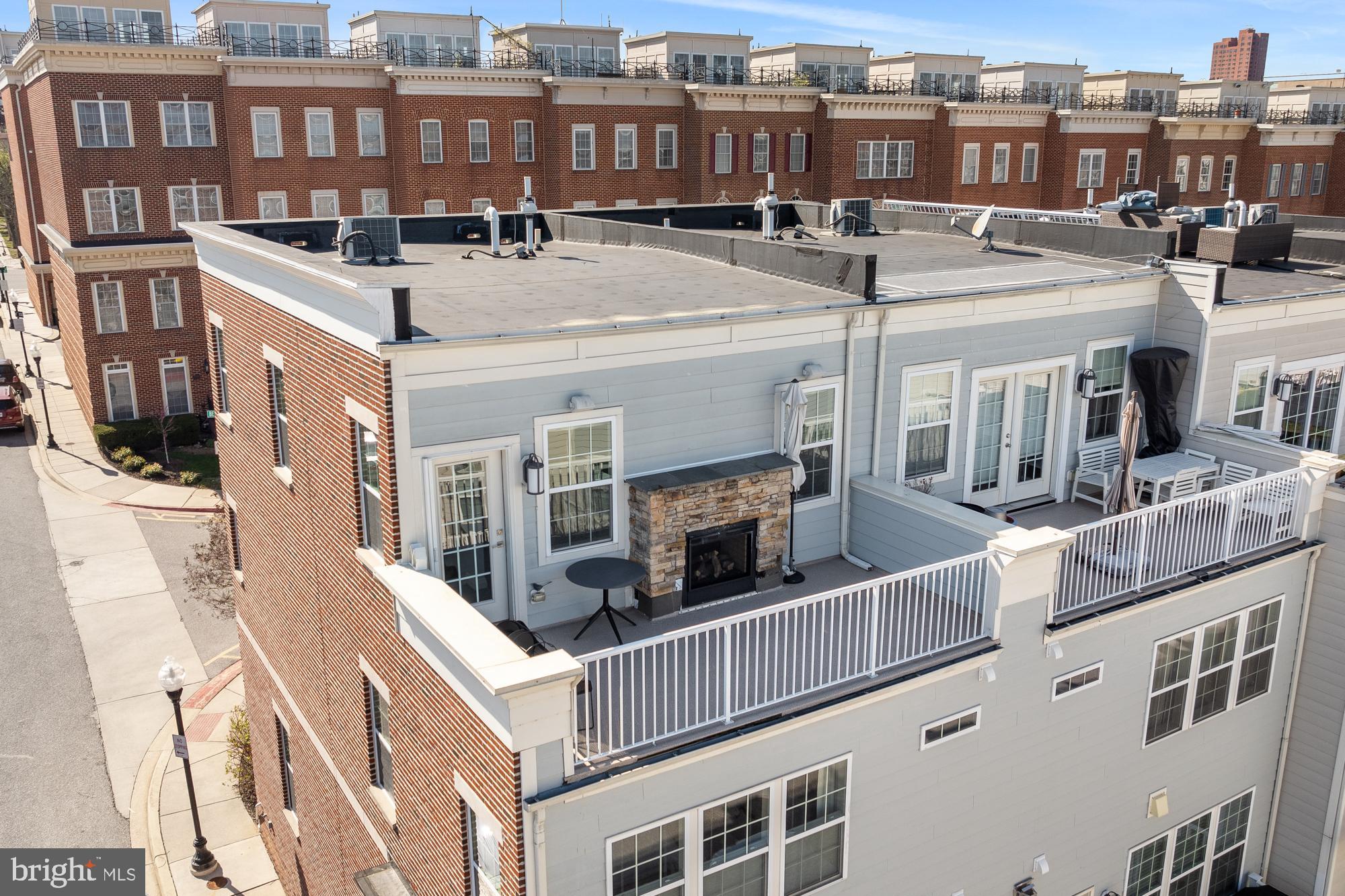 RIVERSIDE - Residential