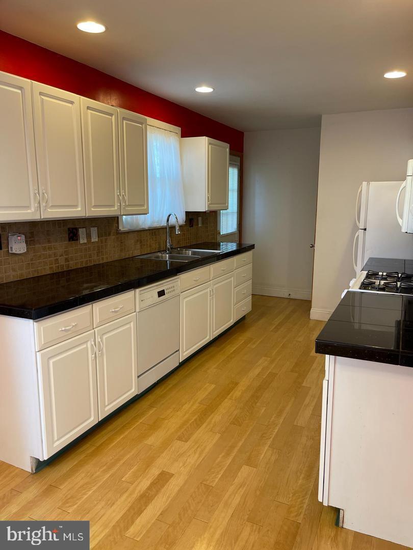 ARDSLEY - Residential Lease