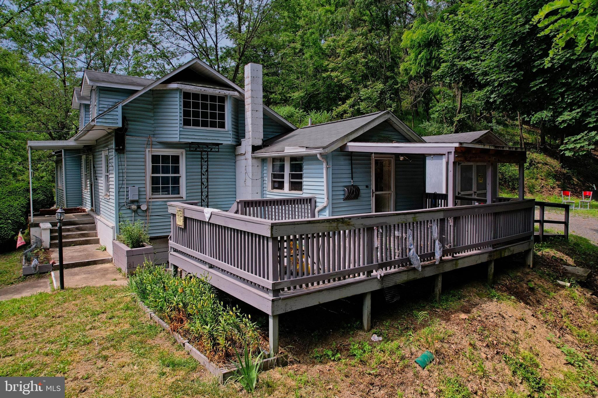 302 WILLS CREEK AVENUE