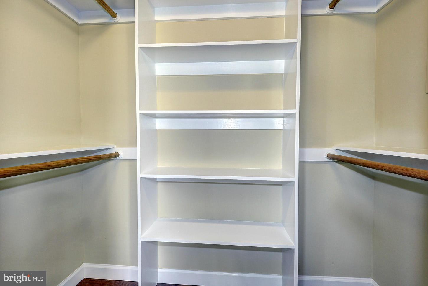 CHURCHILL - Residential