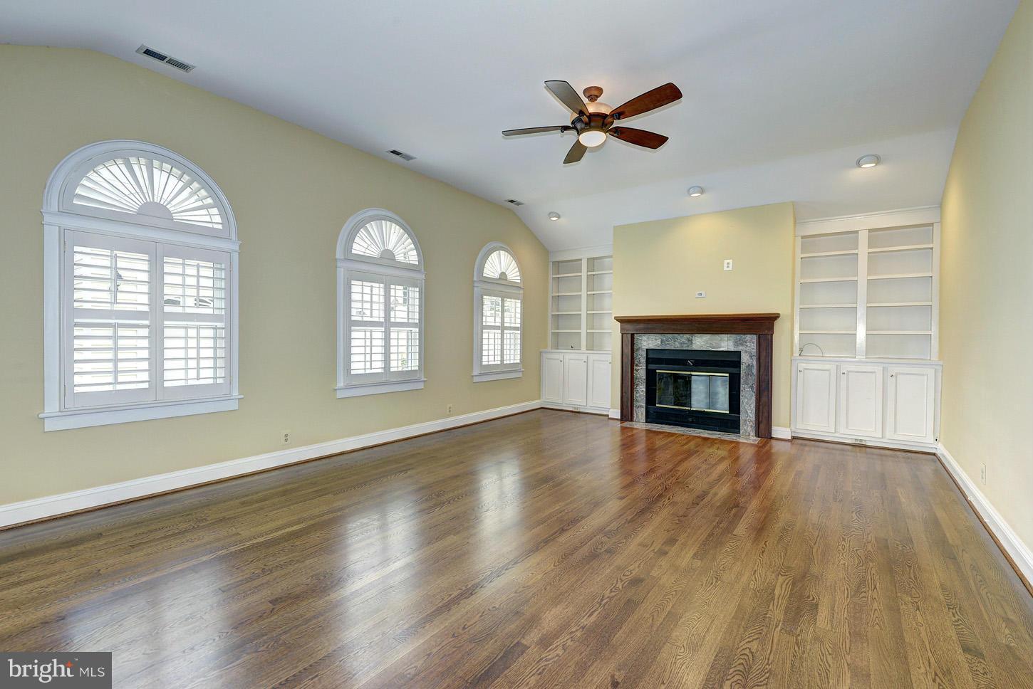 CHURCHILL - Residential