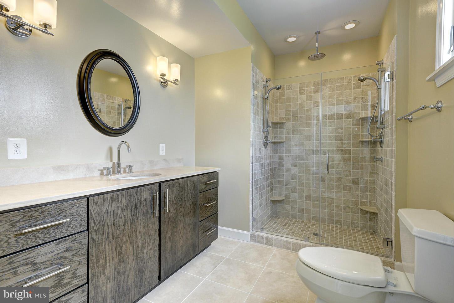 CHURCHILL - Residential