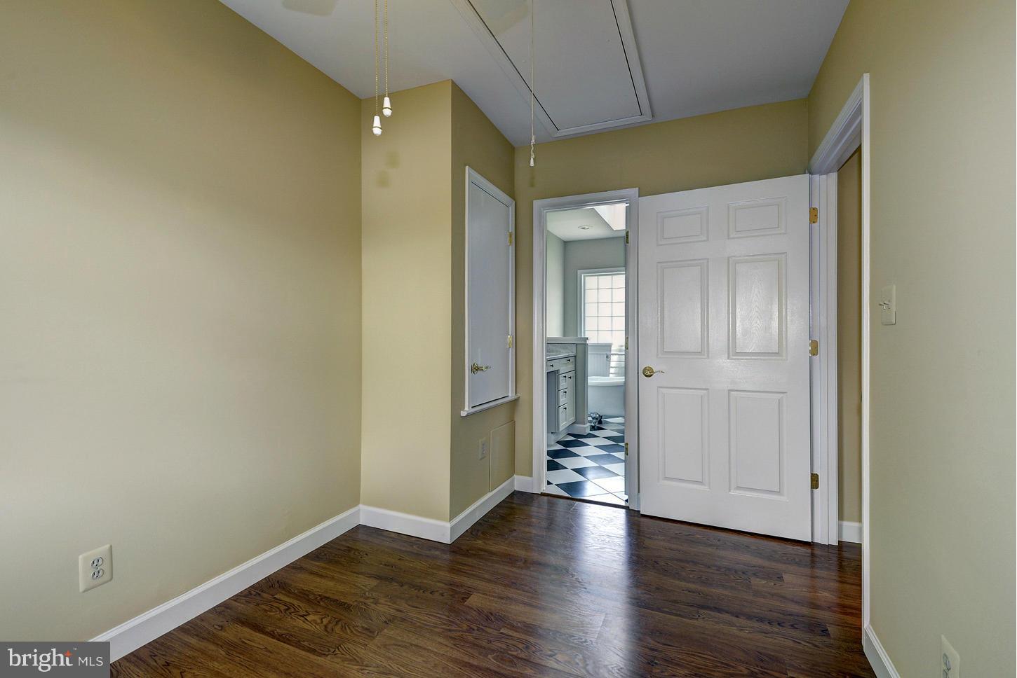 CHURCHILL - Residential