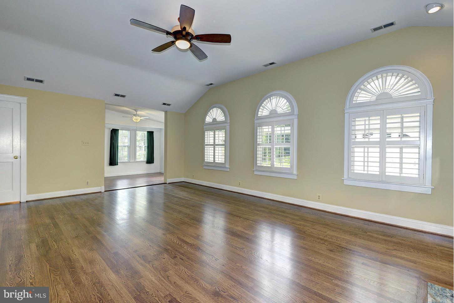 CHURCHILL - Residential