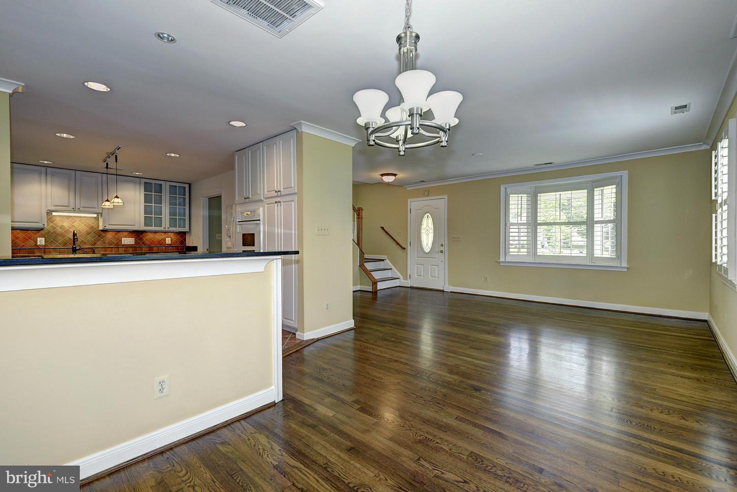 CHURCHILL - Residential