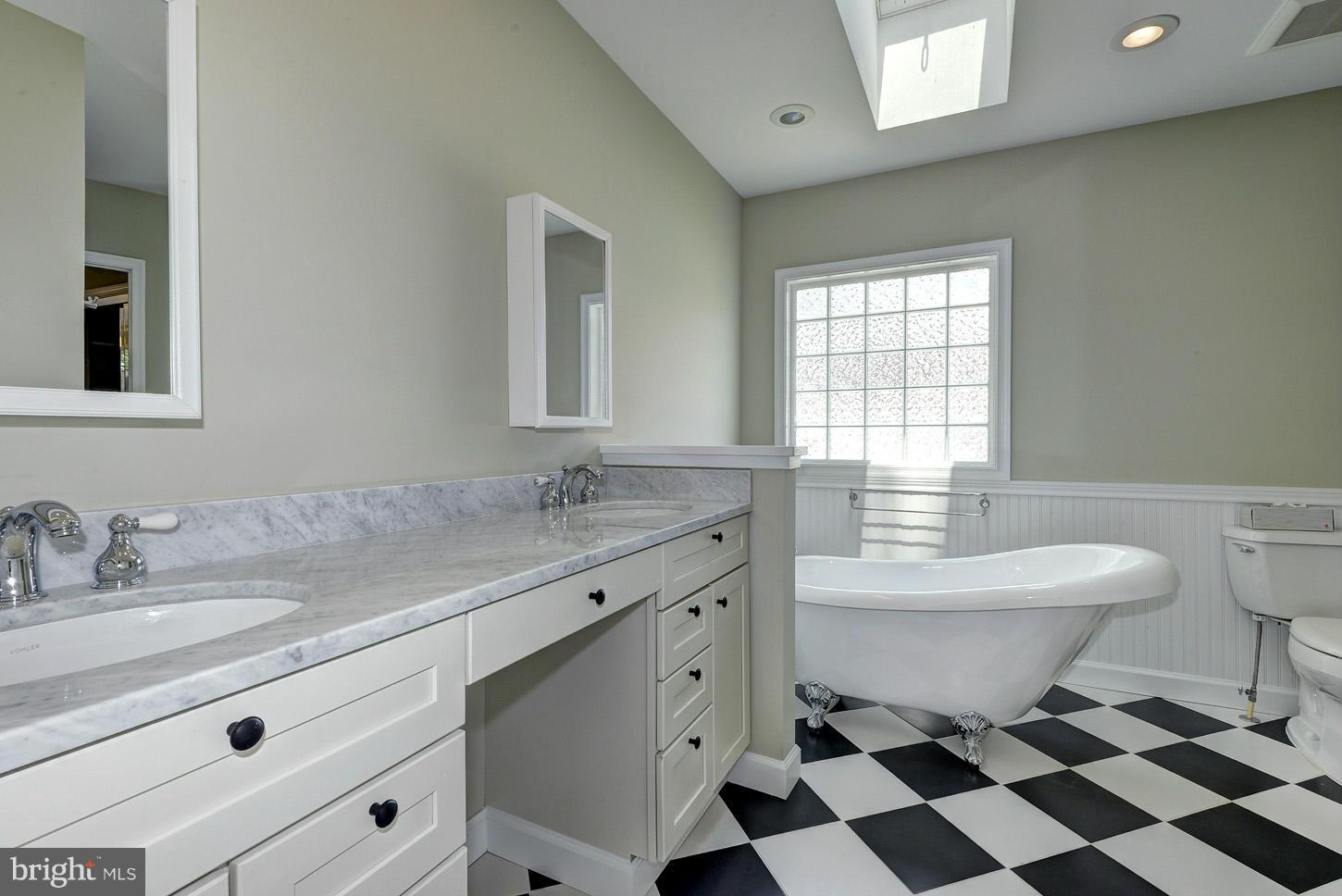 CHURCHILL - Residential