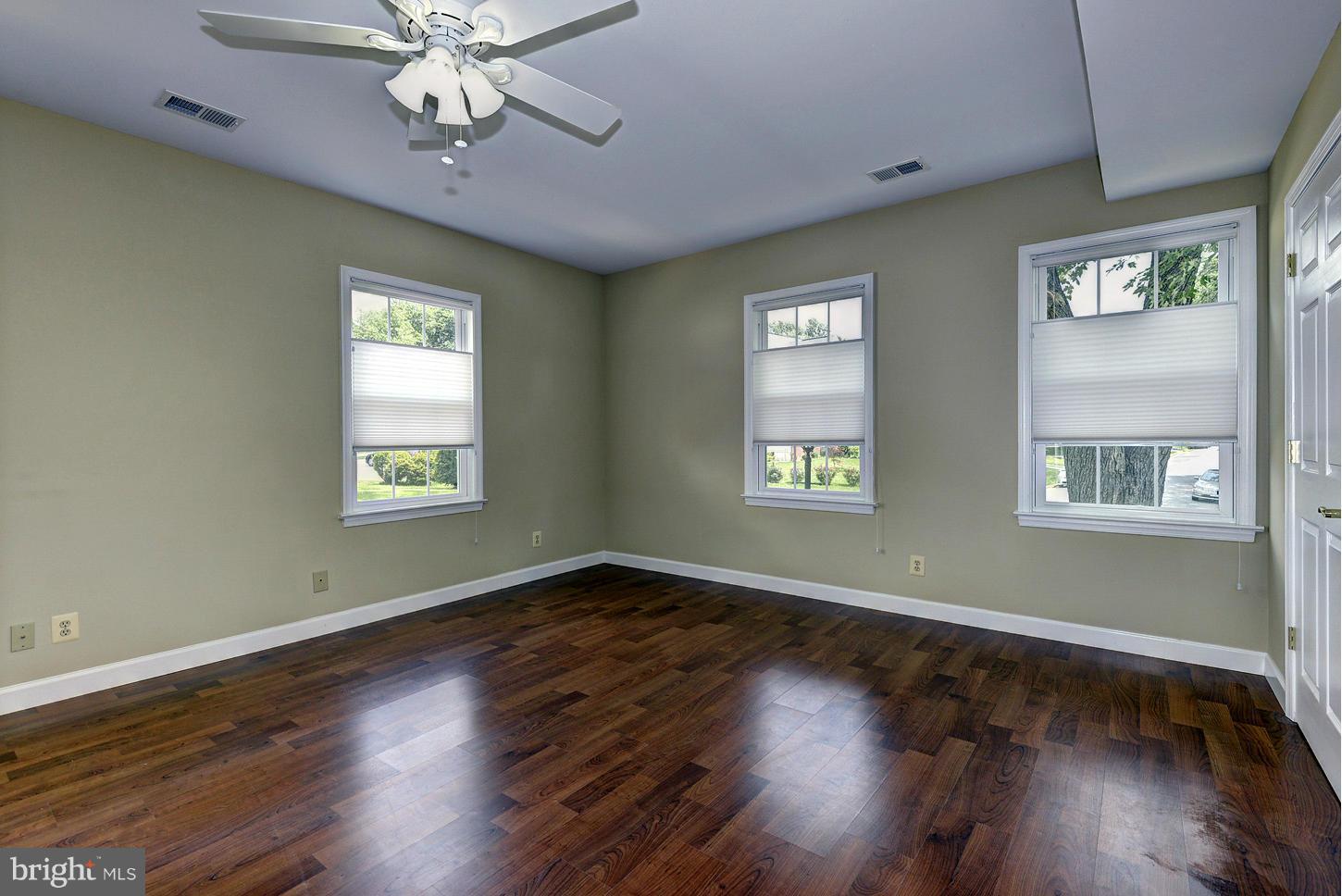 CHURCHILL - Residential