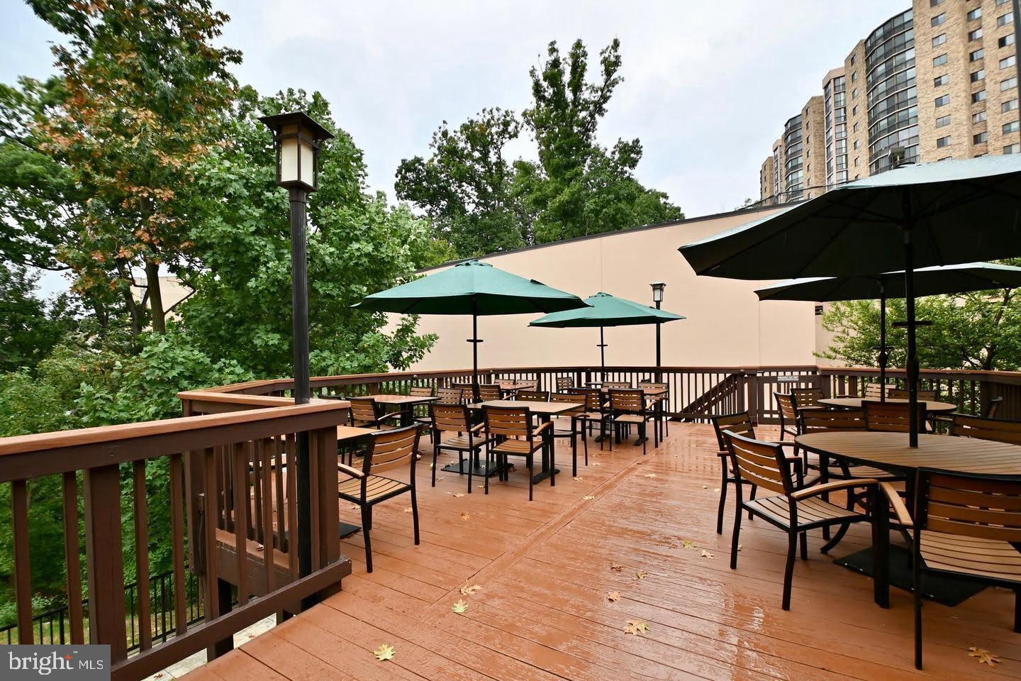 MONTEBELLO - Residential