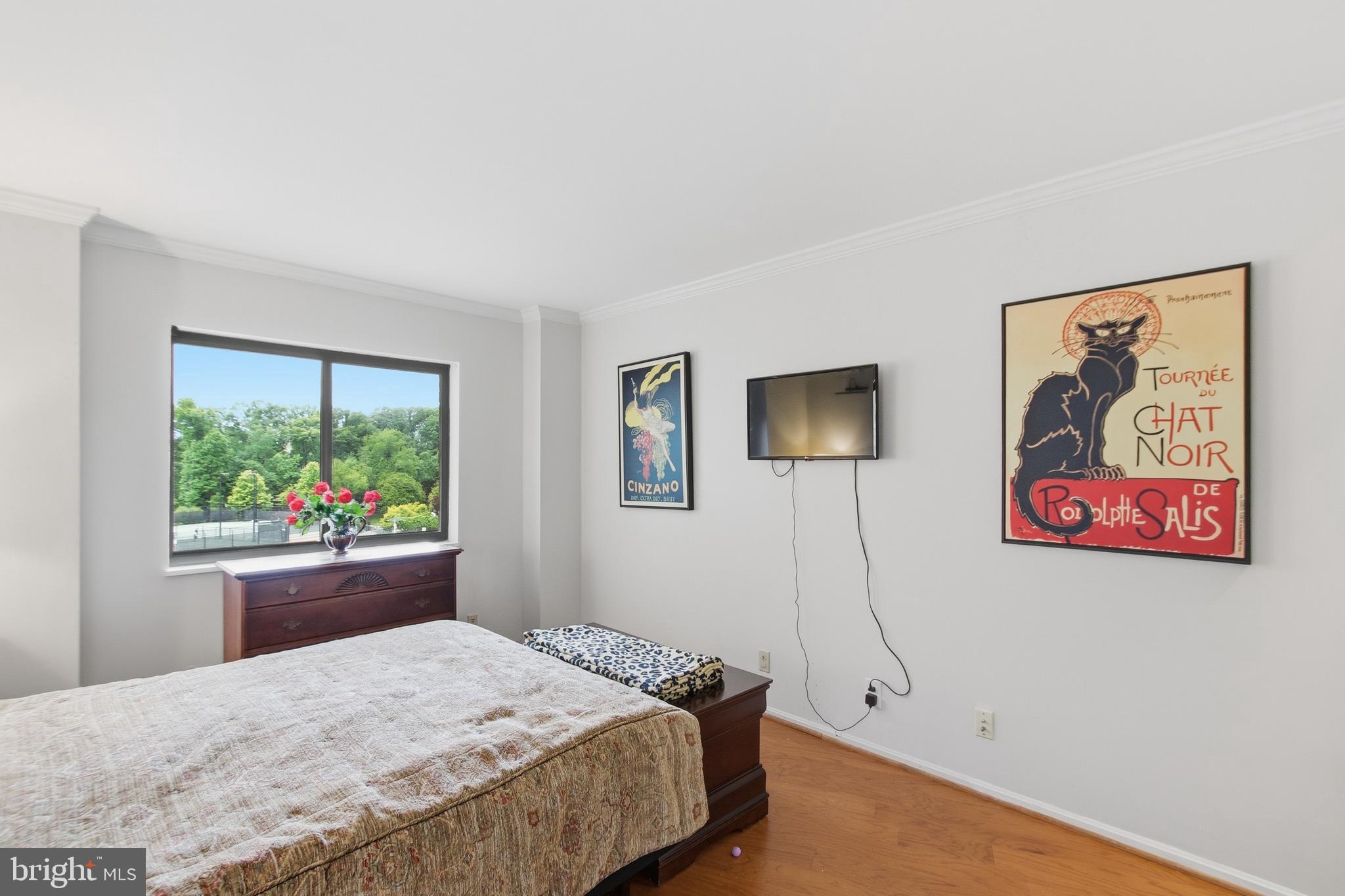 MONTEBELLO - Residential