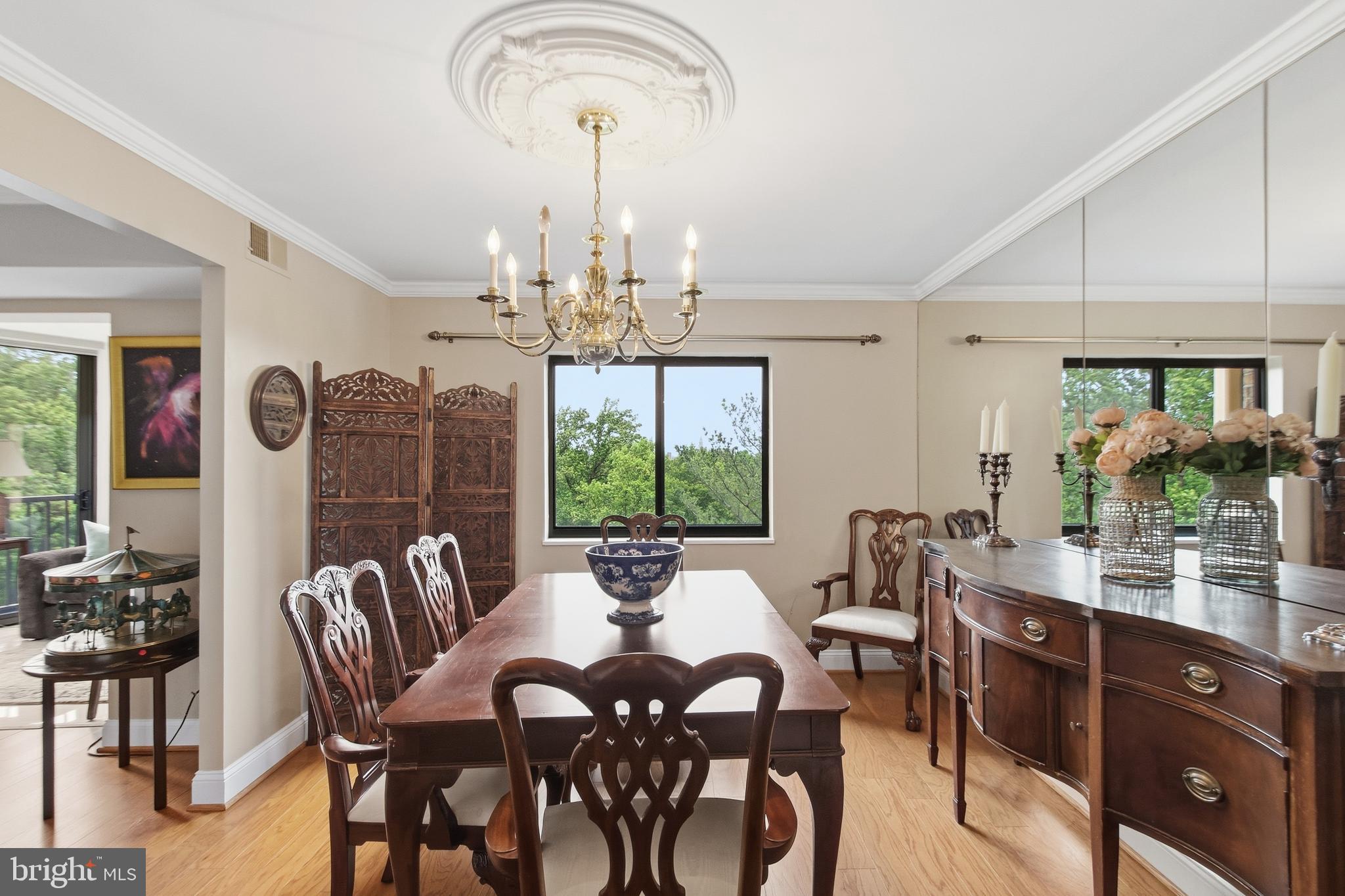 MONTEBELLO - Residential
