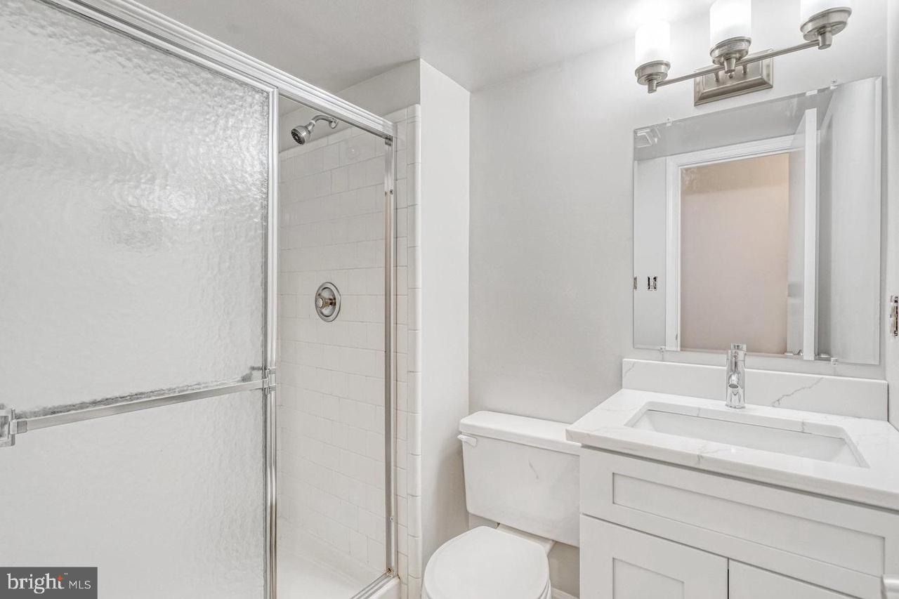 TOWNES OF ORANGE HUNT - Residential Lease