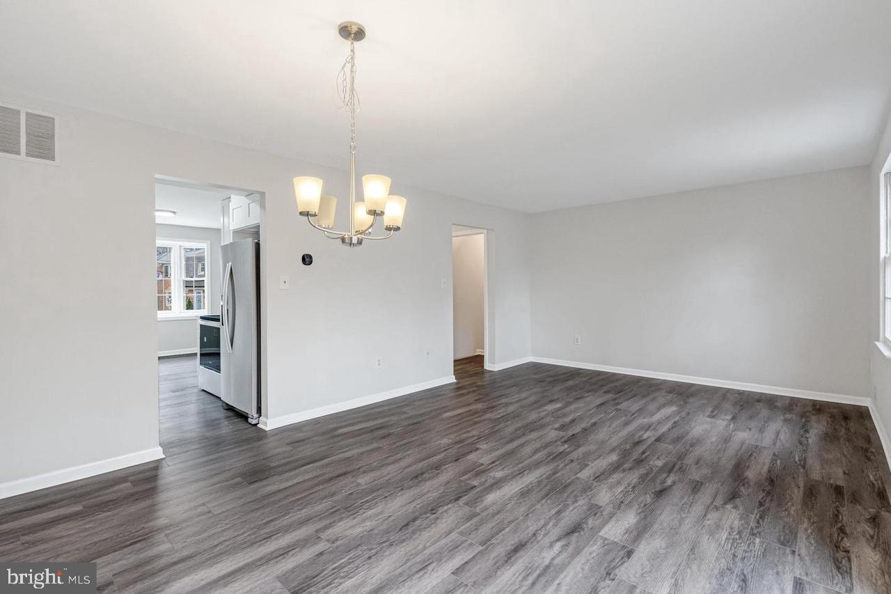 TOWNES OF ORANGE HUNT - Residential Lease