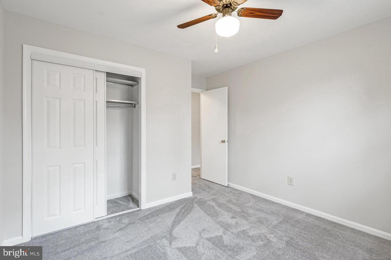 TOWNES OF ORANGE HUNT - Residential Lease