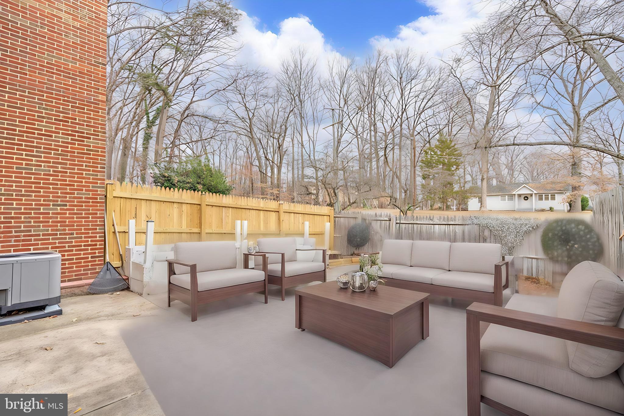 TOWNES OF ORANGE HUNT - Residential Lease