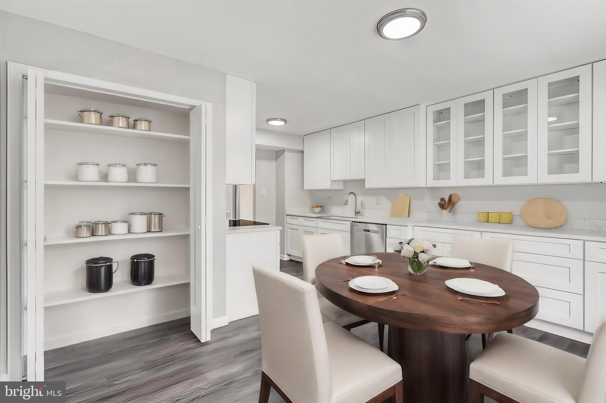 TOWNES OF ORANGE HUNT - Residential Lease