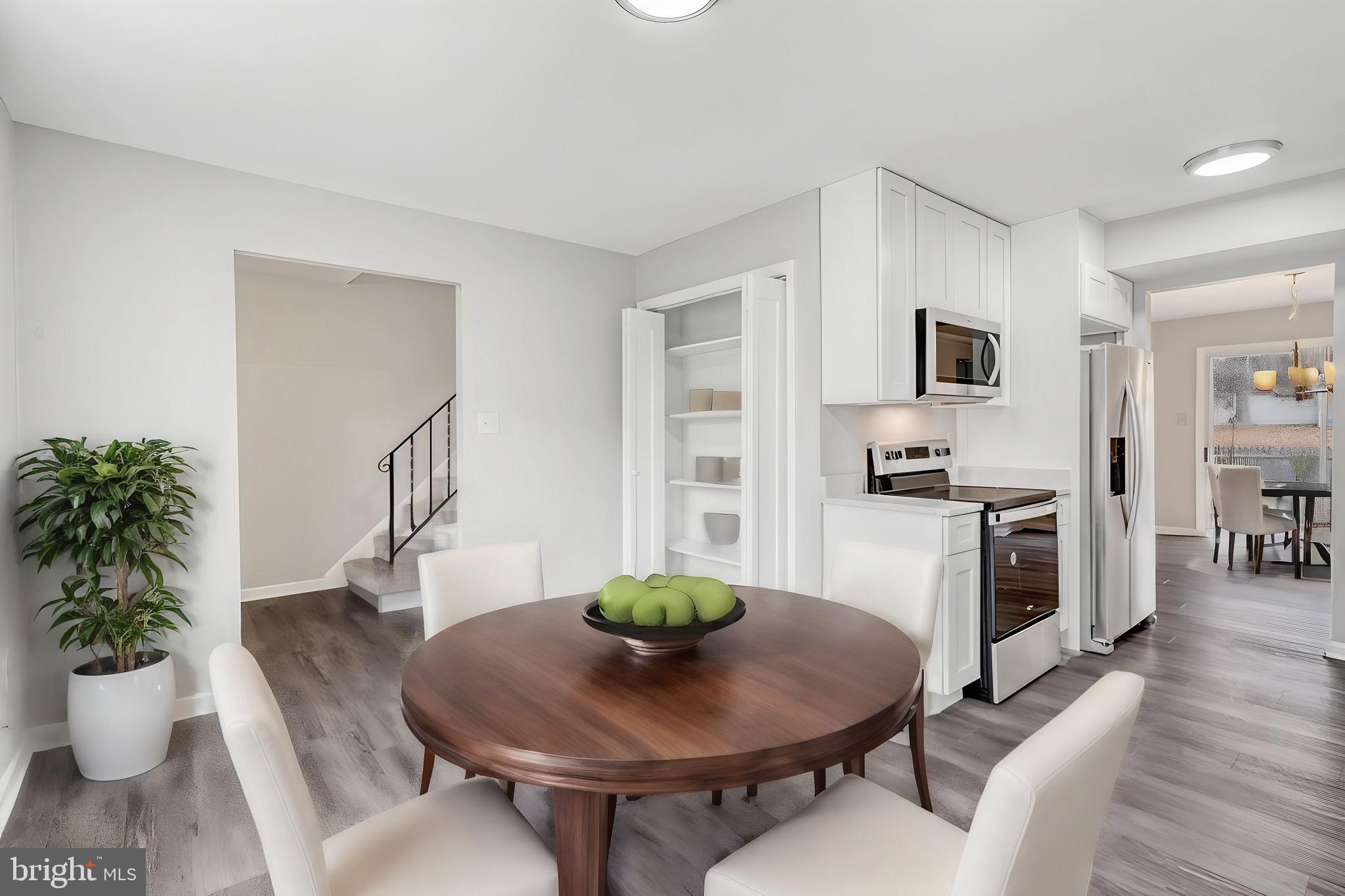 TOWNES OF ORANGE HUNT - Residential Lease