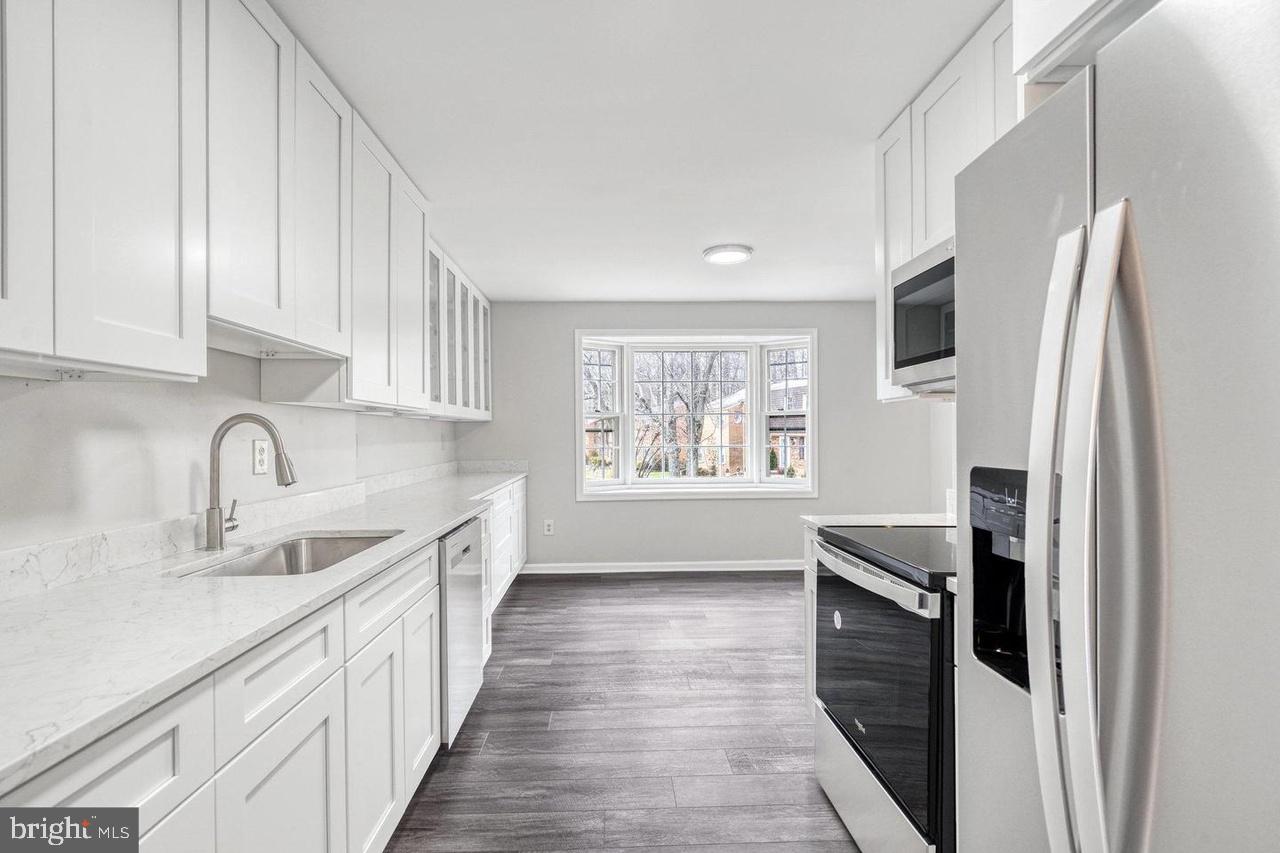 TOWNES OF ORANGE HUNT - Residential Lease