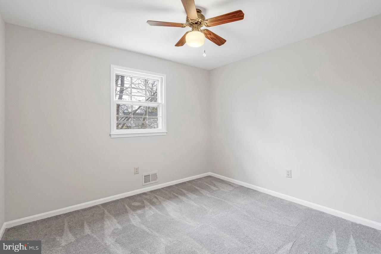 TOWNES OF ORANGE HUNT - Residential Lease