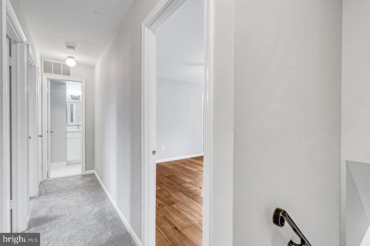 TOWNES OF ORANGE HUNT - Residential Lease