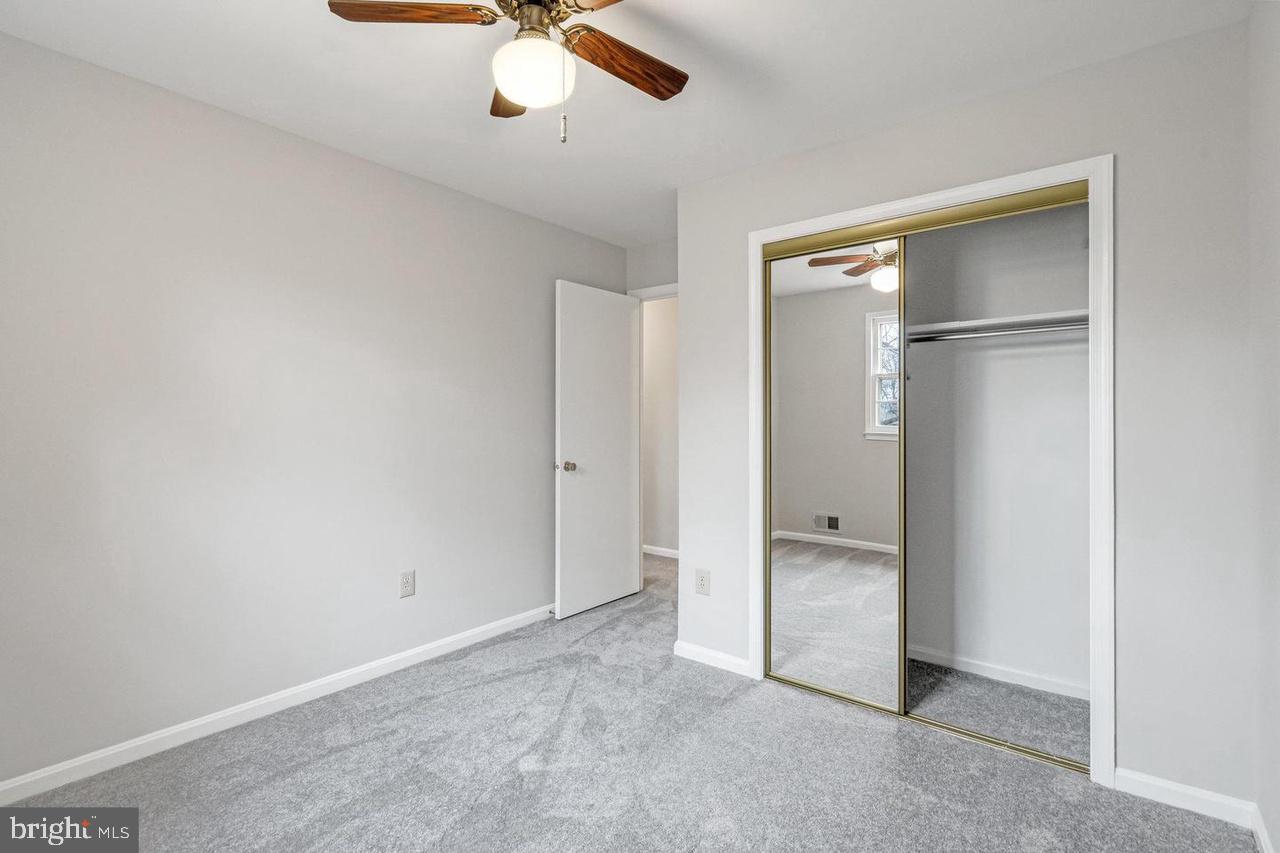 TOWNES OF ORANGE HUNT - Residential Lease