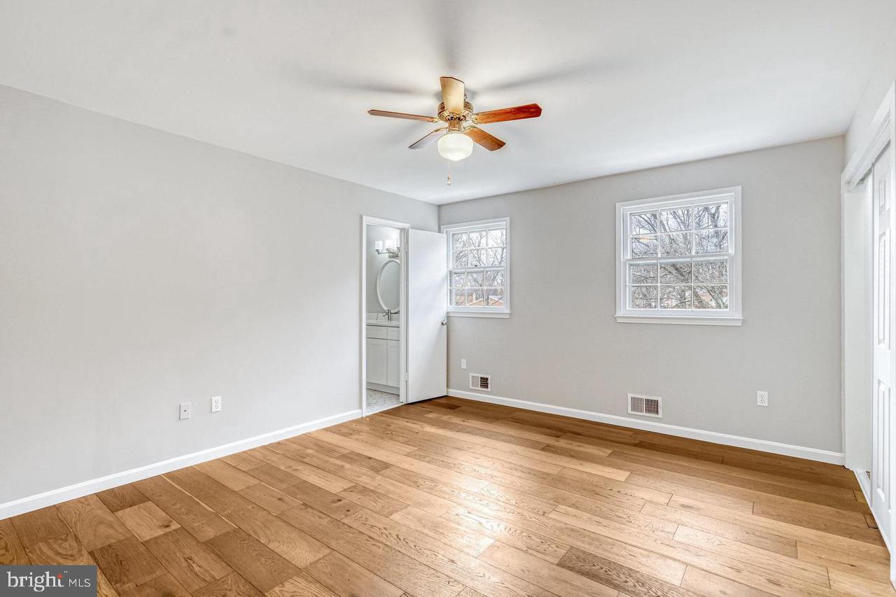 TOWNES OF ORANGE HUNT - Residential Lease