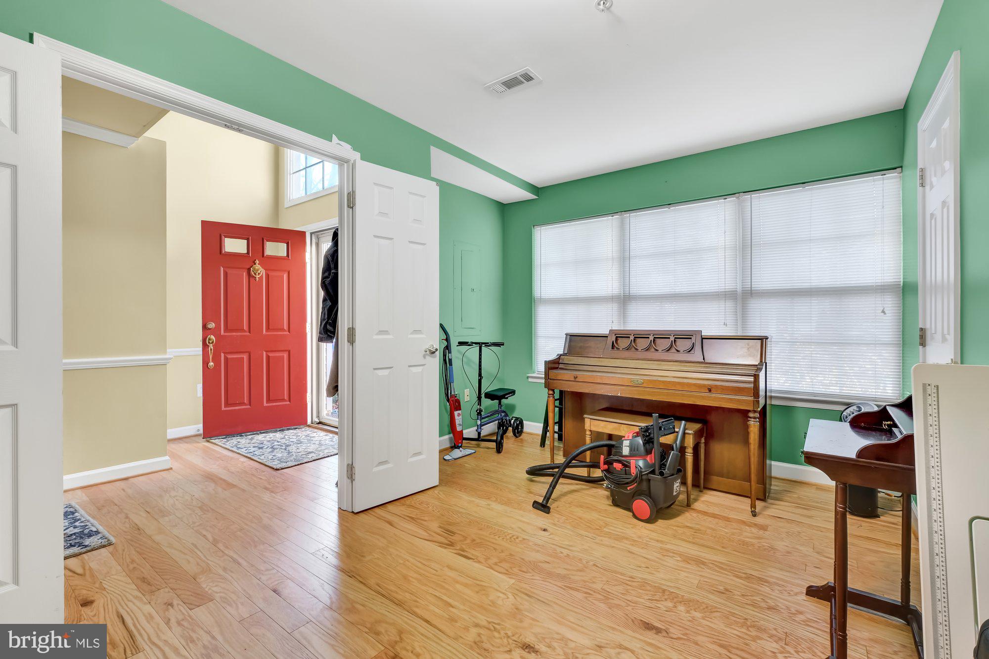 SPRING RIDGE - Residential