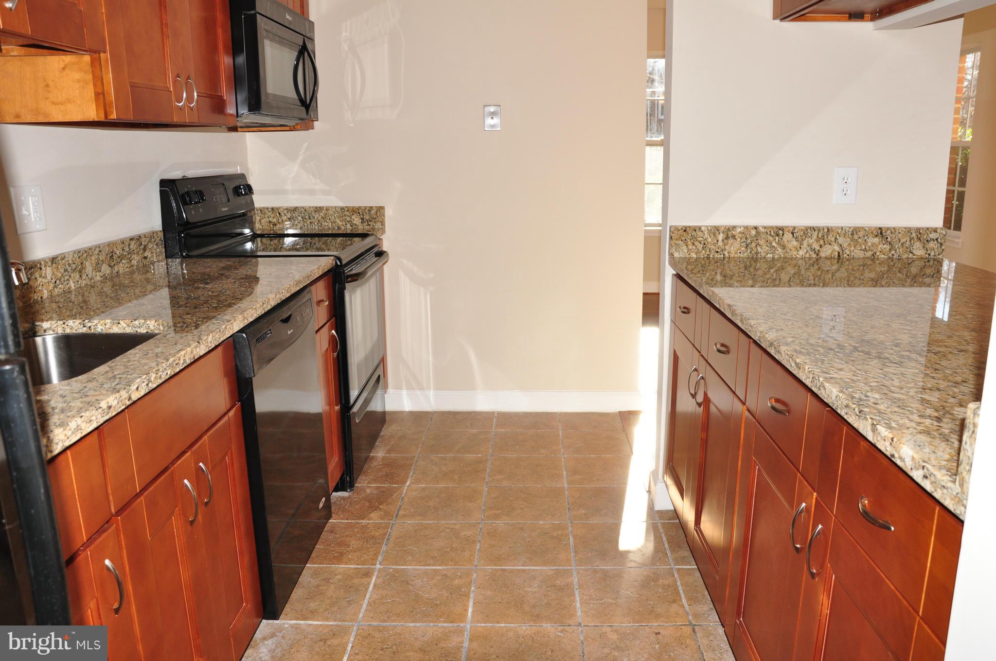 BRINKLEY OVERLOOK - Residential Lease