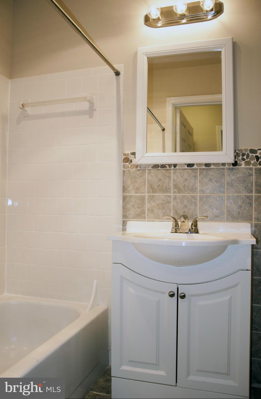 BRINKLEY OVERLOOK - Residential Lease