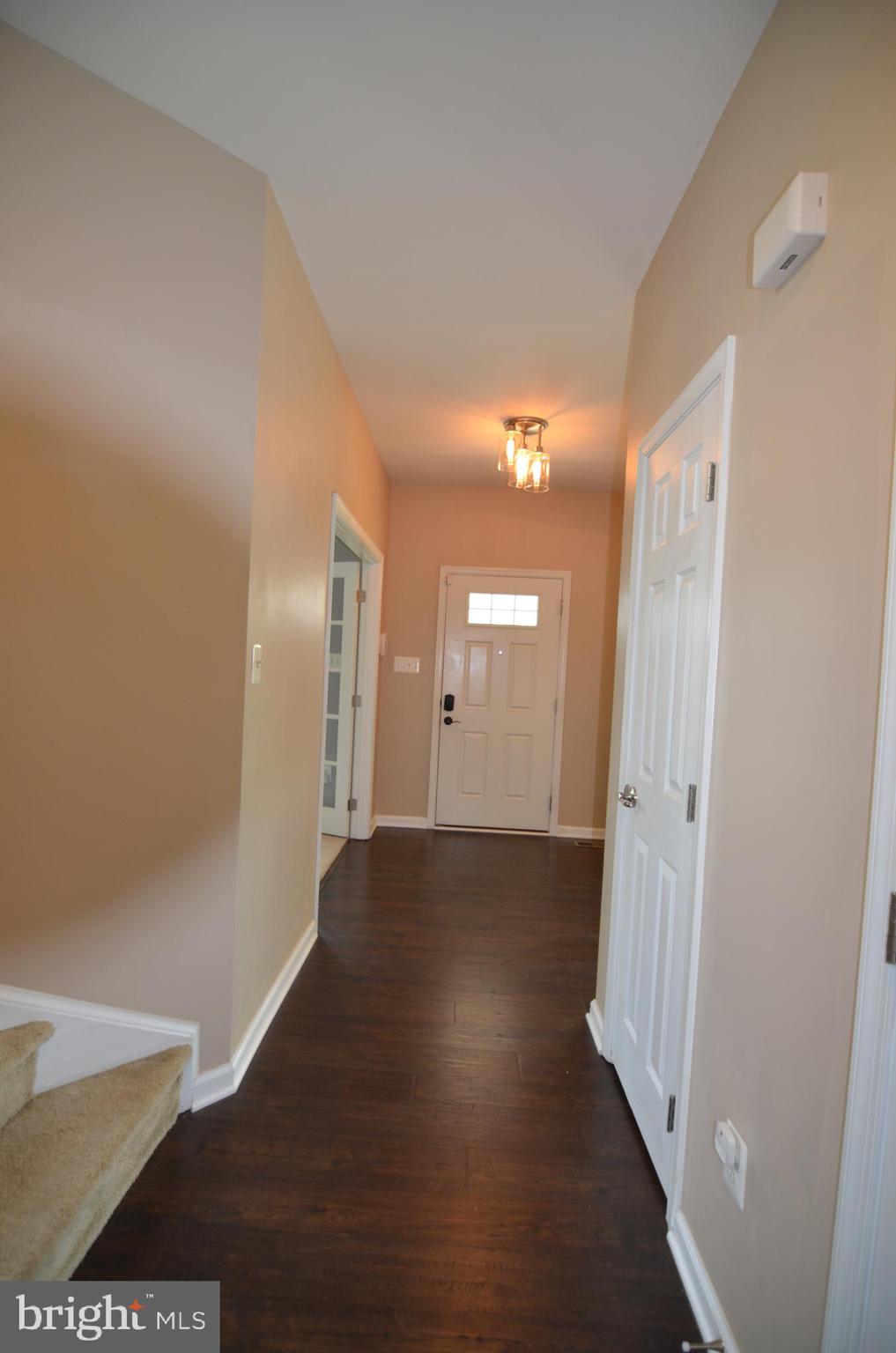 ESTATES AT ELK RUN - Residential Lease