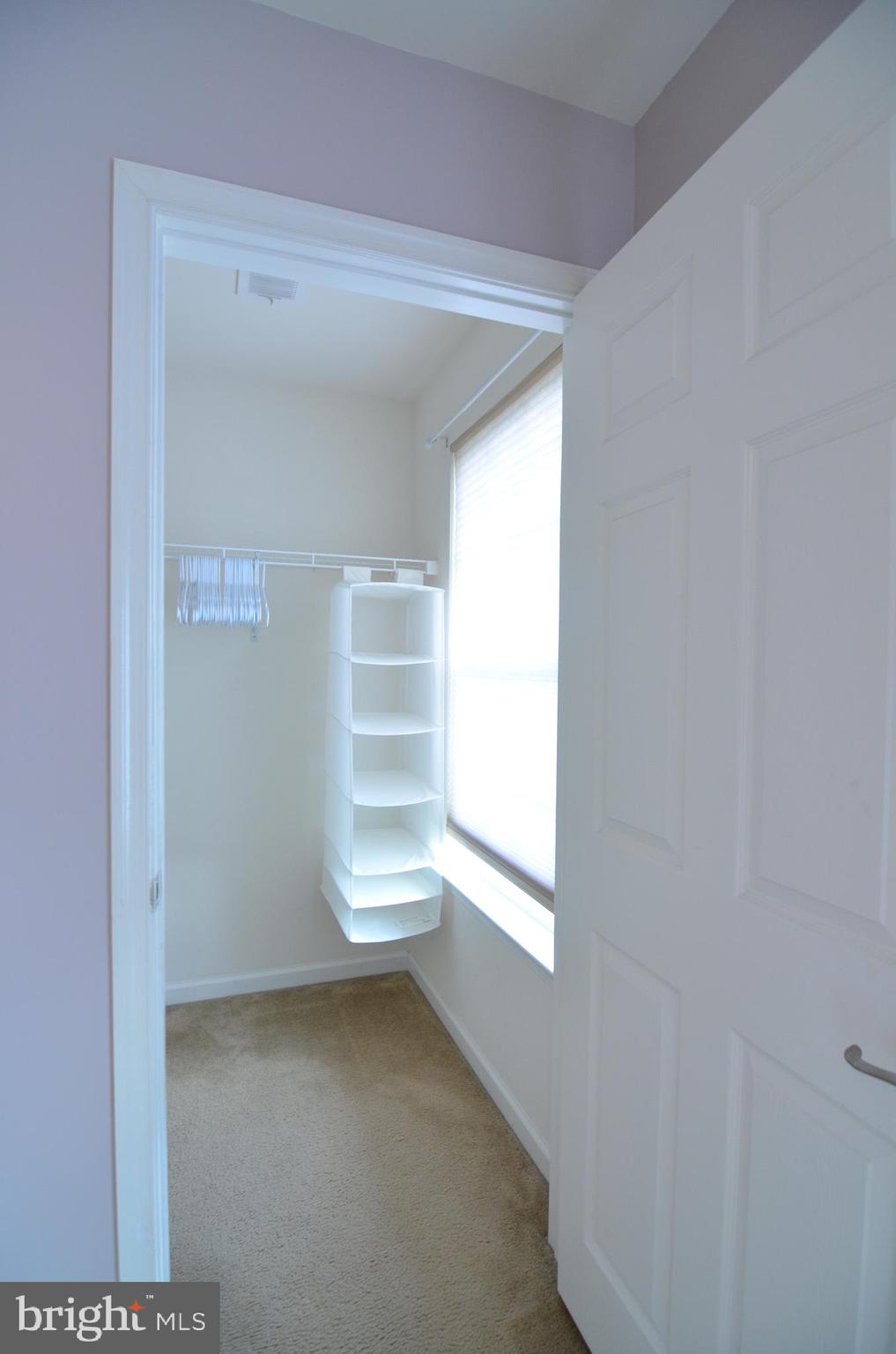 ESTATES AT ELK RUN - Residential Lease