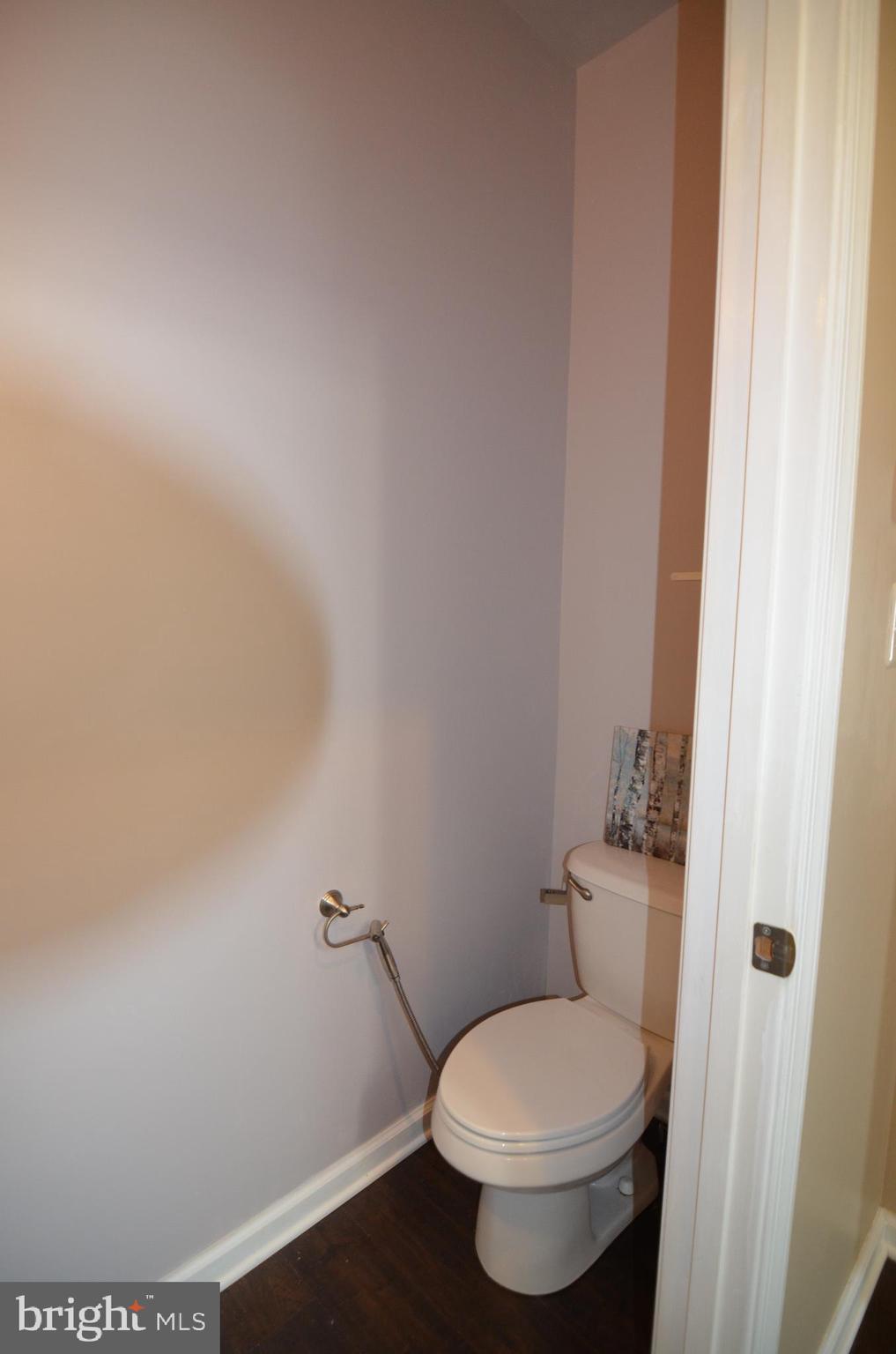 ESTATES AT ELK RUN - Residential Lease