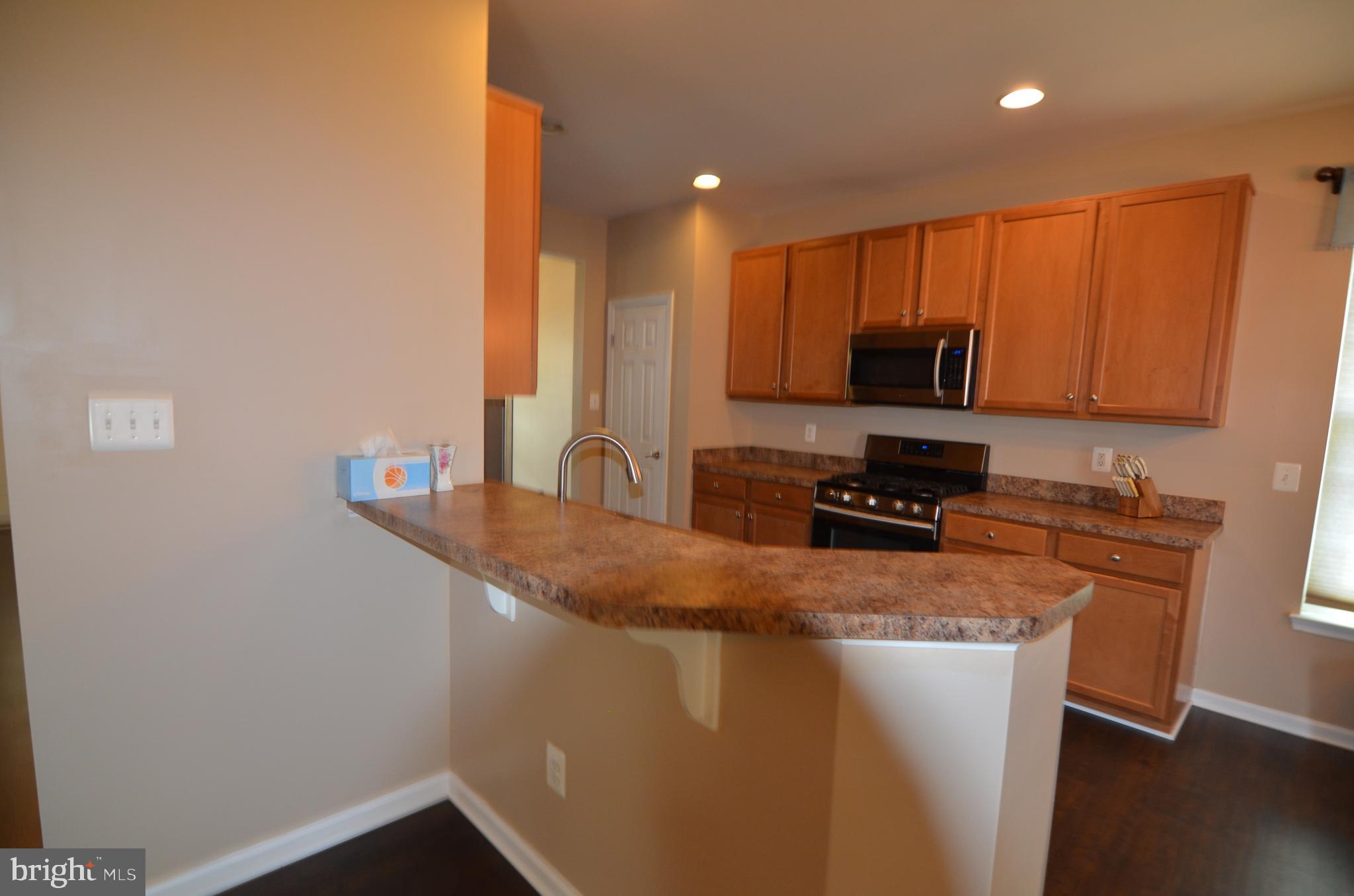 ESTATES AT ELK RUN - Residential Lease