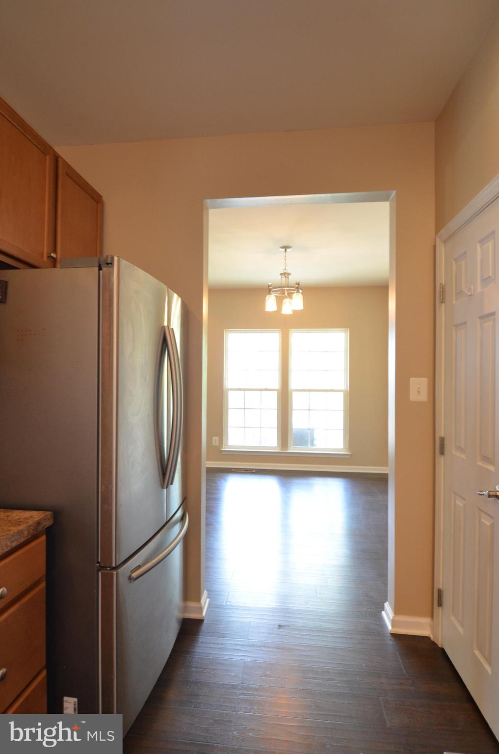 ESTATES AT ELK RUN - Residential Lease