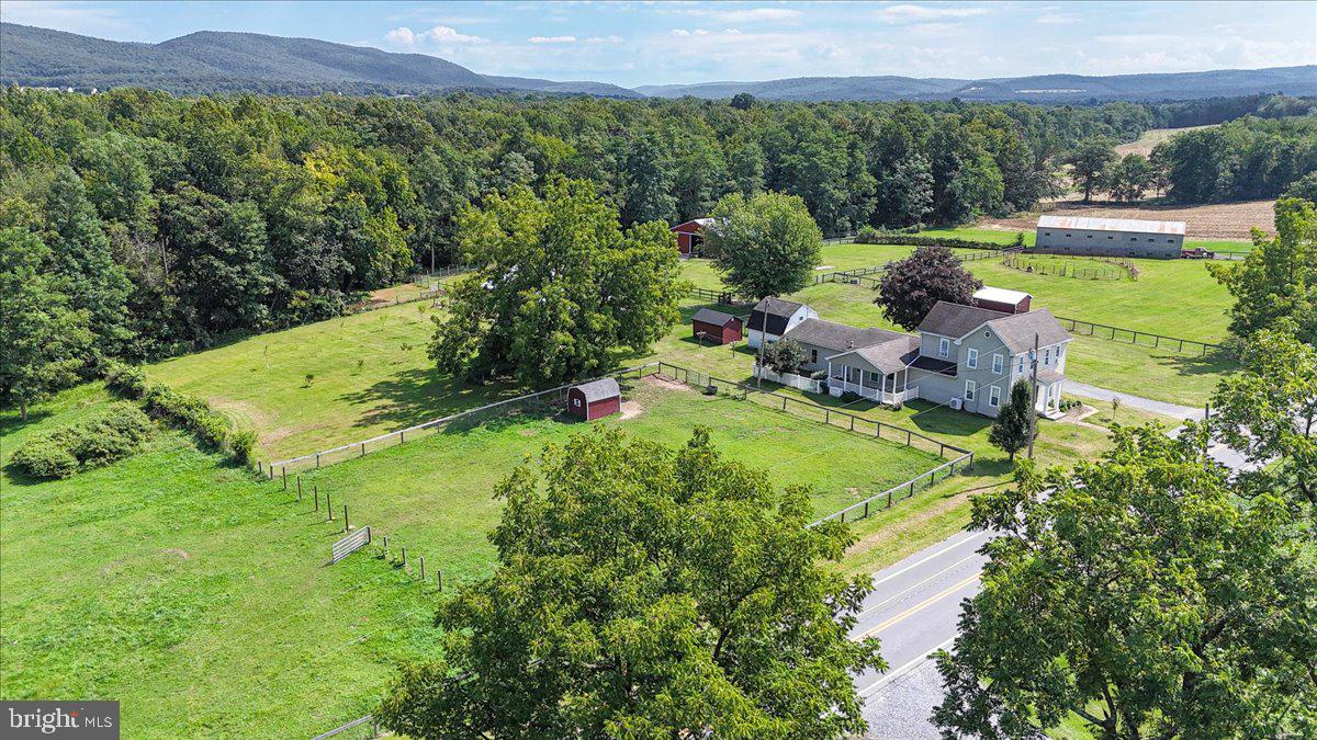 570 WOODSTOCK ROAD