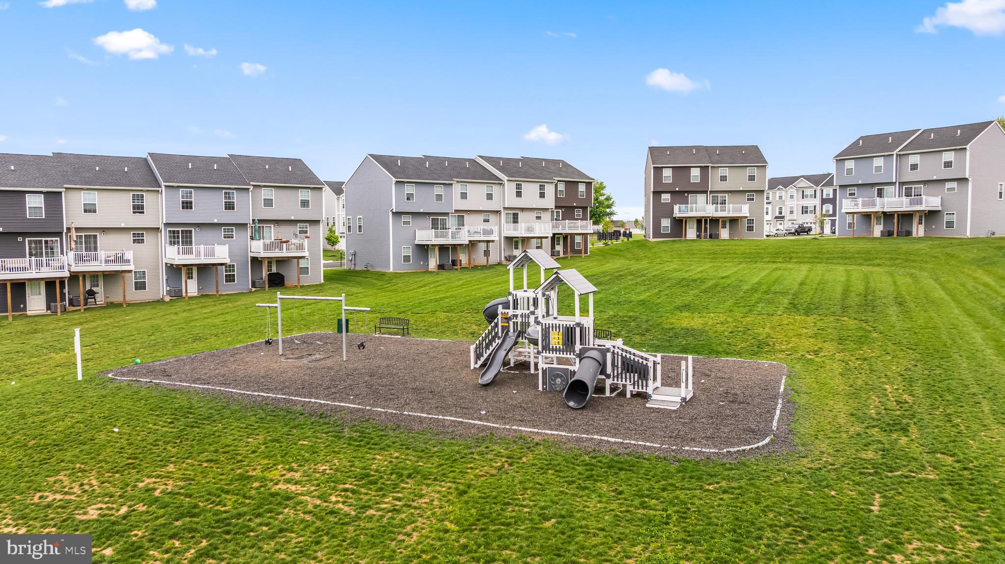 HUDSON RIDGE - Residential