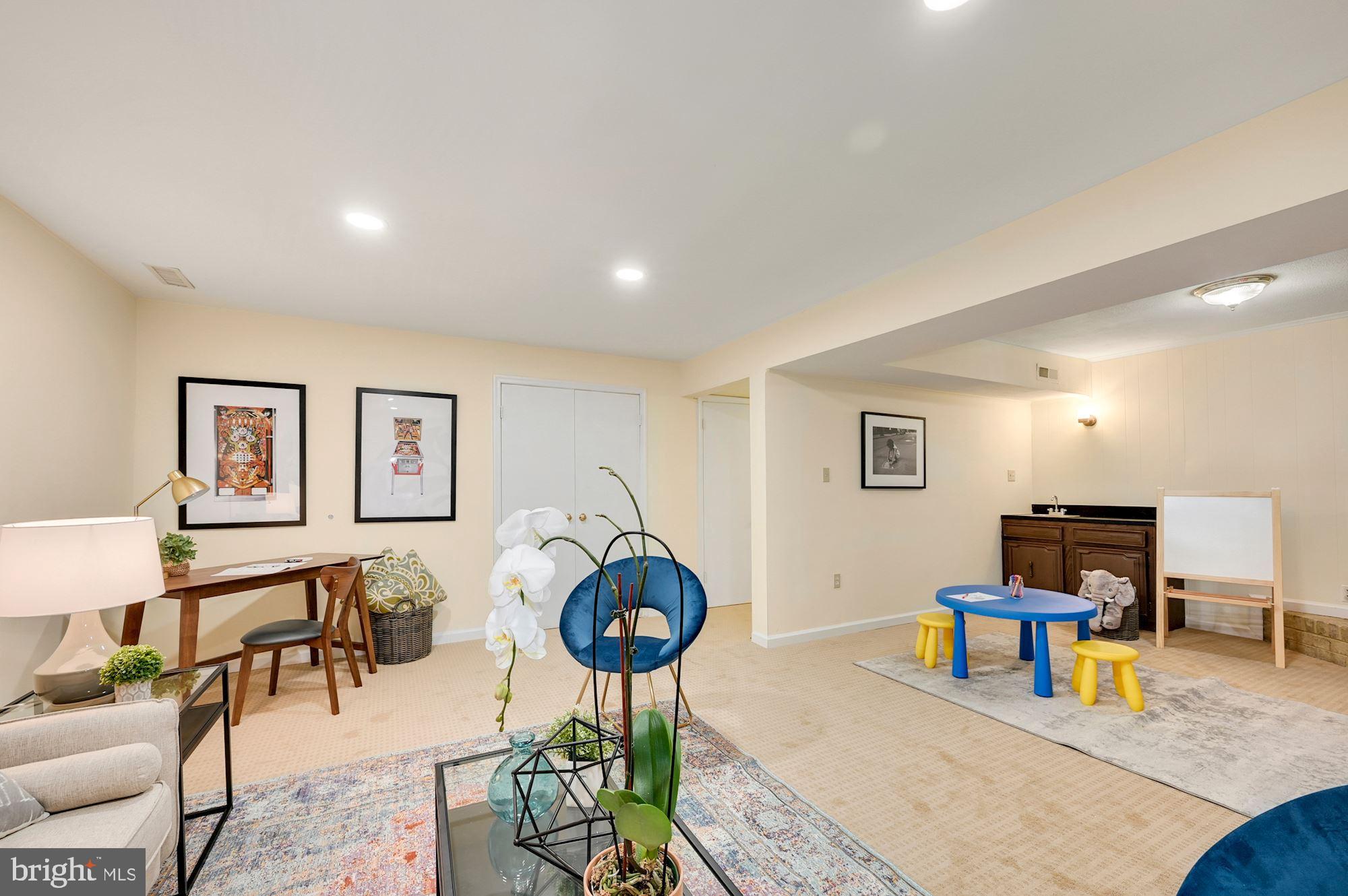 HALLCREST HEIGHTS - Residential