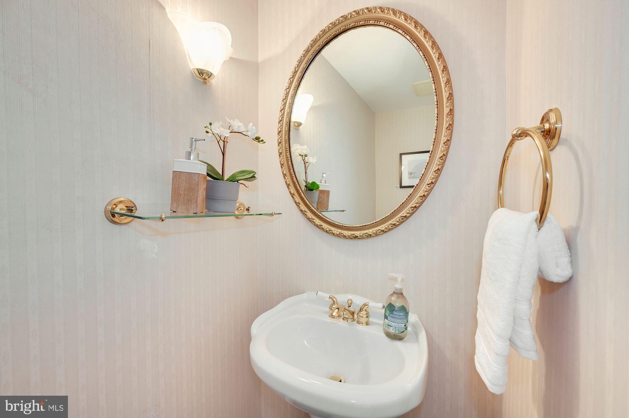 HALLCREST HEIGHTS - Residential