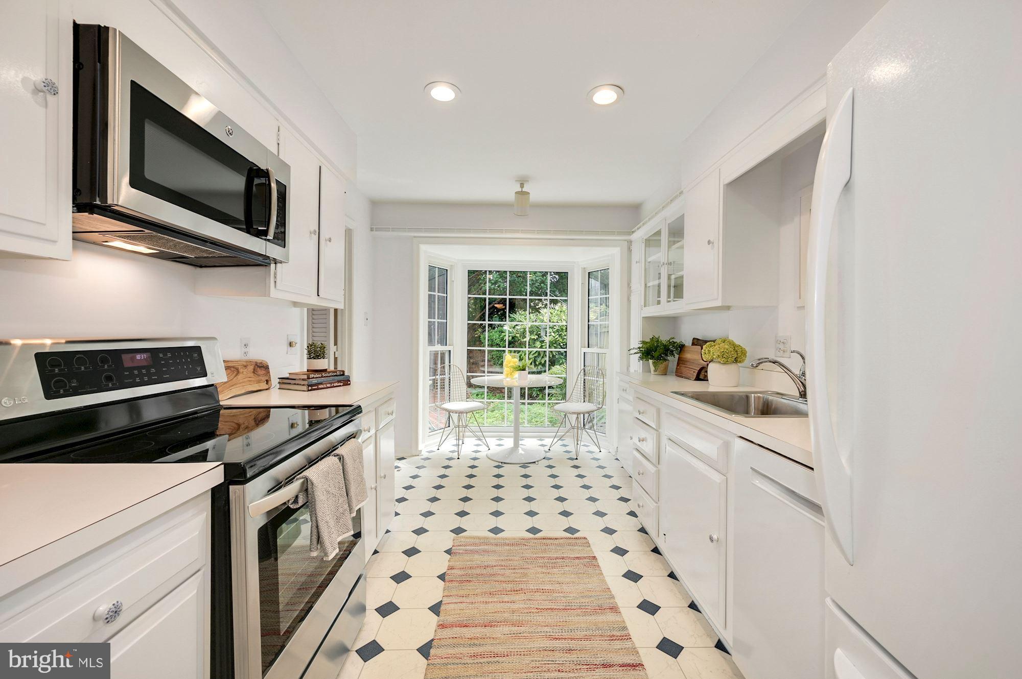 HALLCREST HEIGHTS - Residential