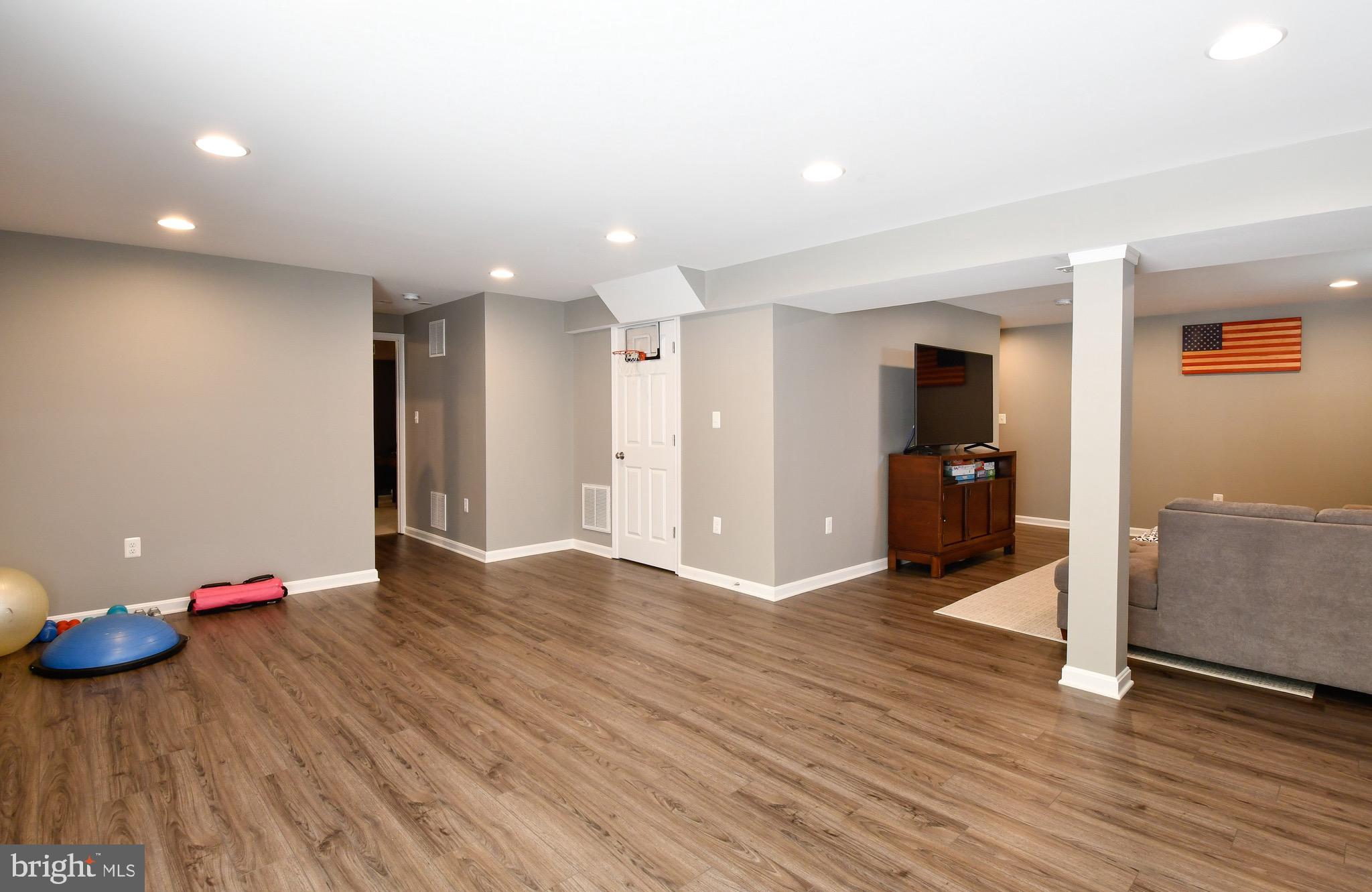 SALEM FIELDS - Residential