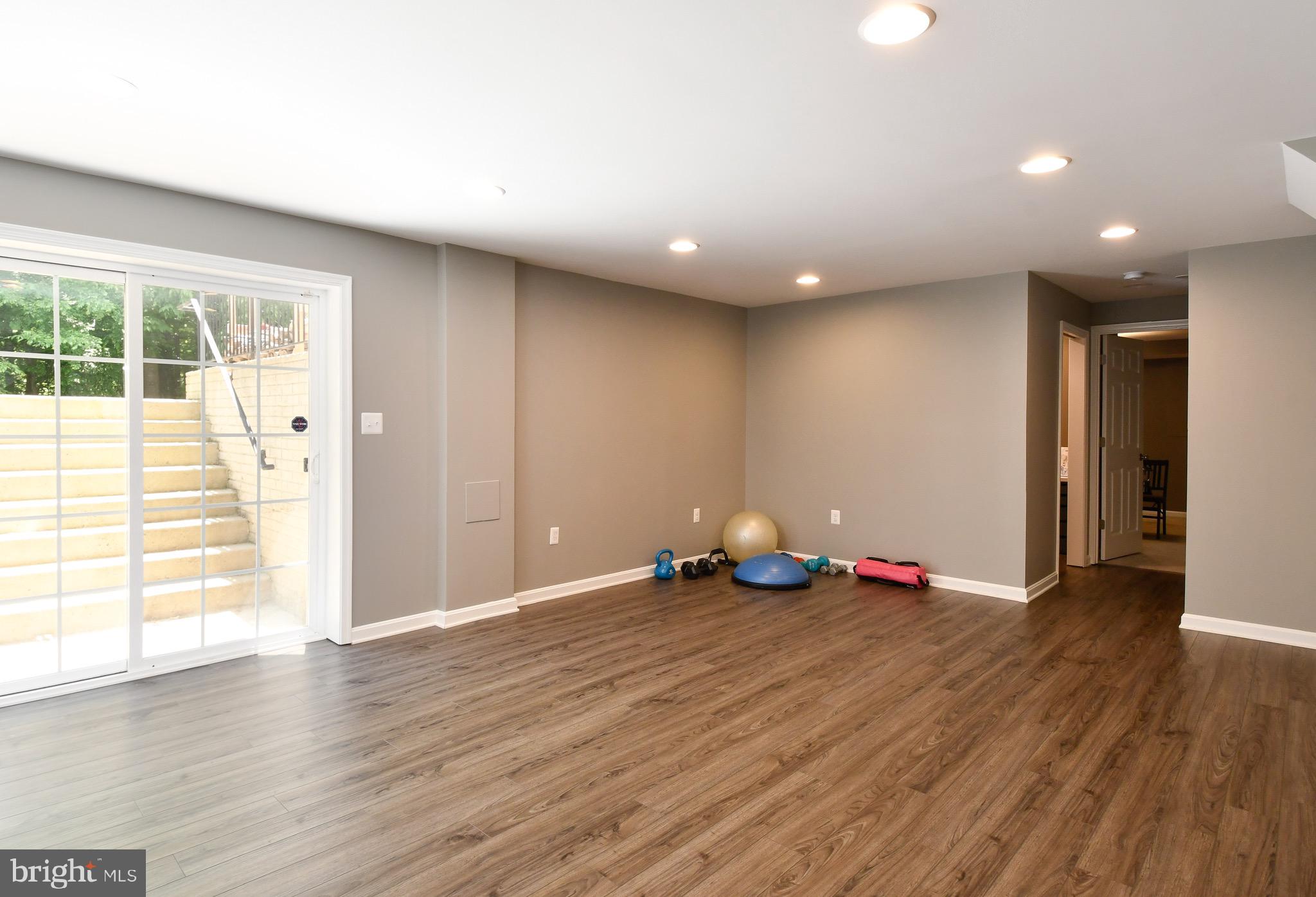 SALEM FIELDS - Residential