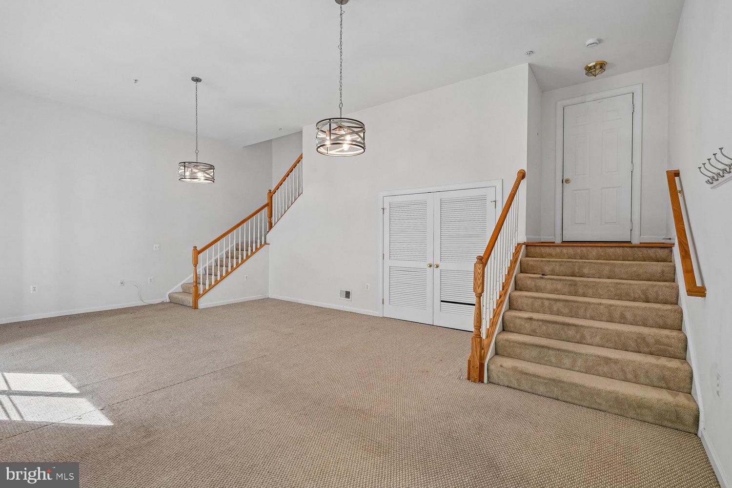 COPPERMINE CROSSING - Residential