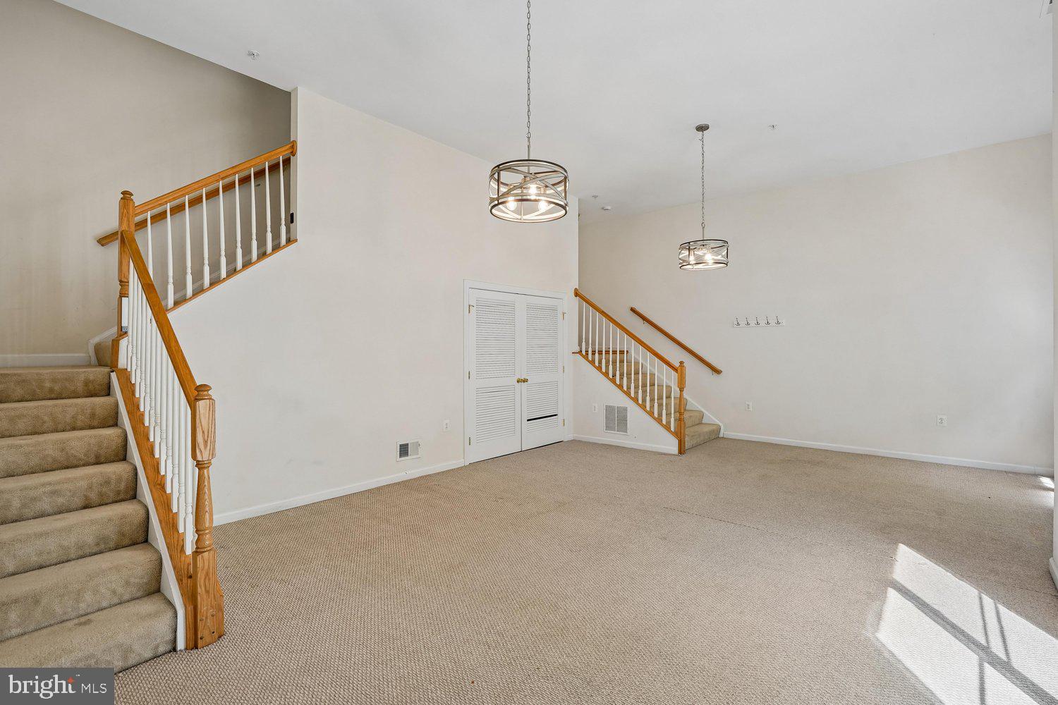 COPPERMINE CROSSING - Residential