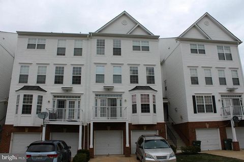 Photo of 13514 Davinci Lane #61, HERNDON, VA 20171 (MLS # VAFX2312402)