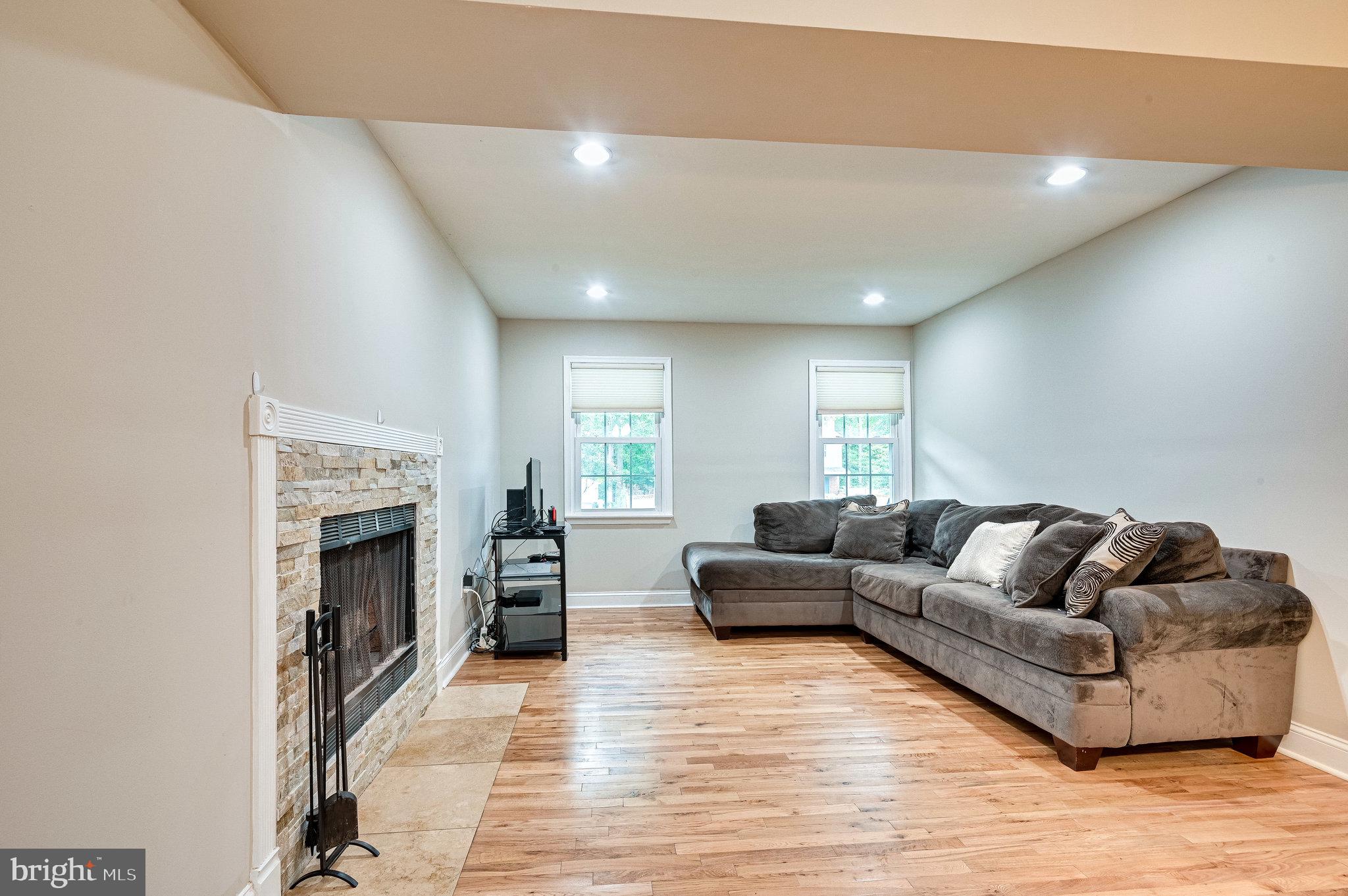 DALE CITY - Residential