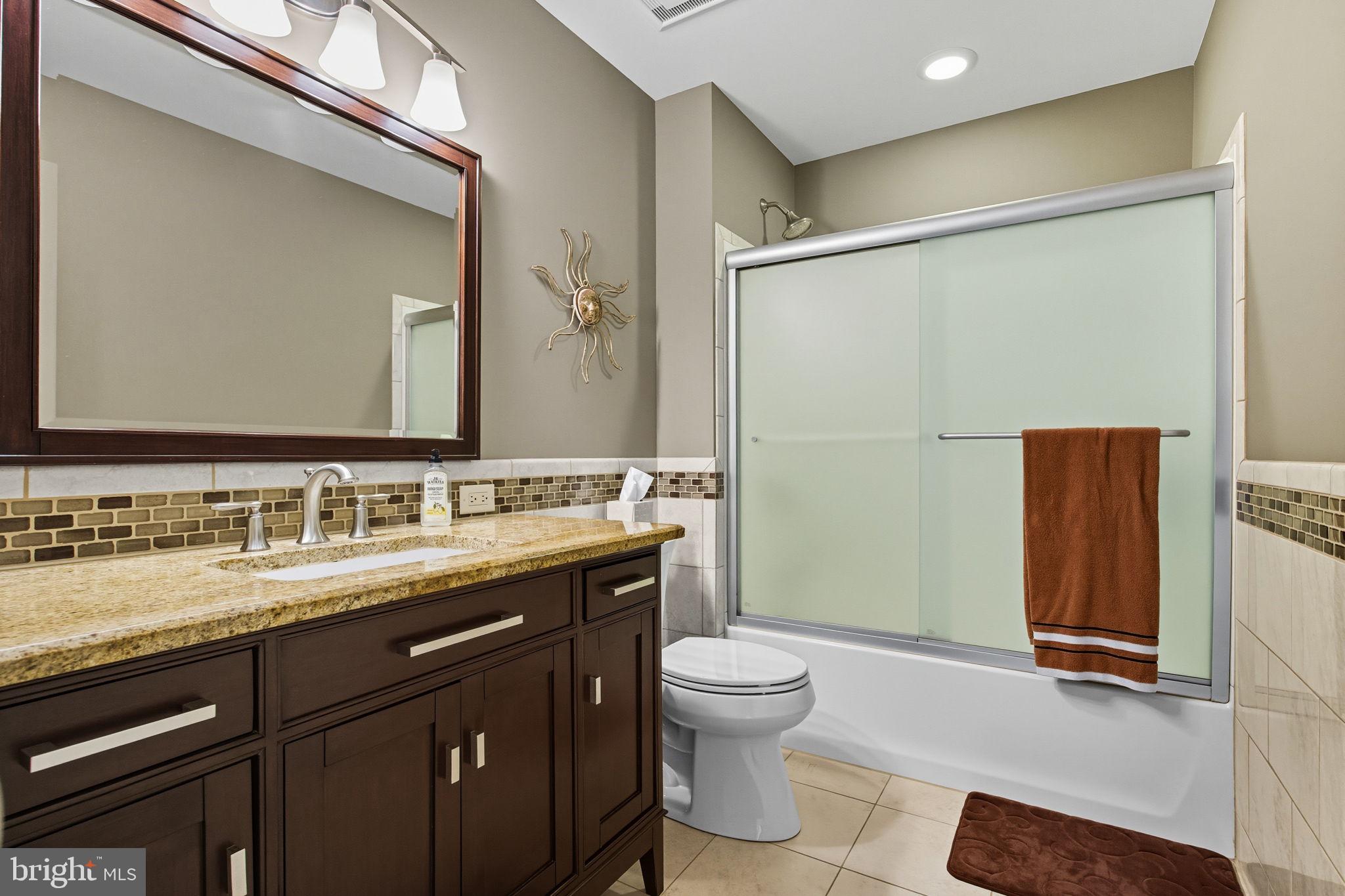 MAKEFIELD BROOK - Residential