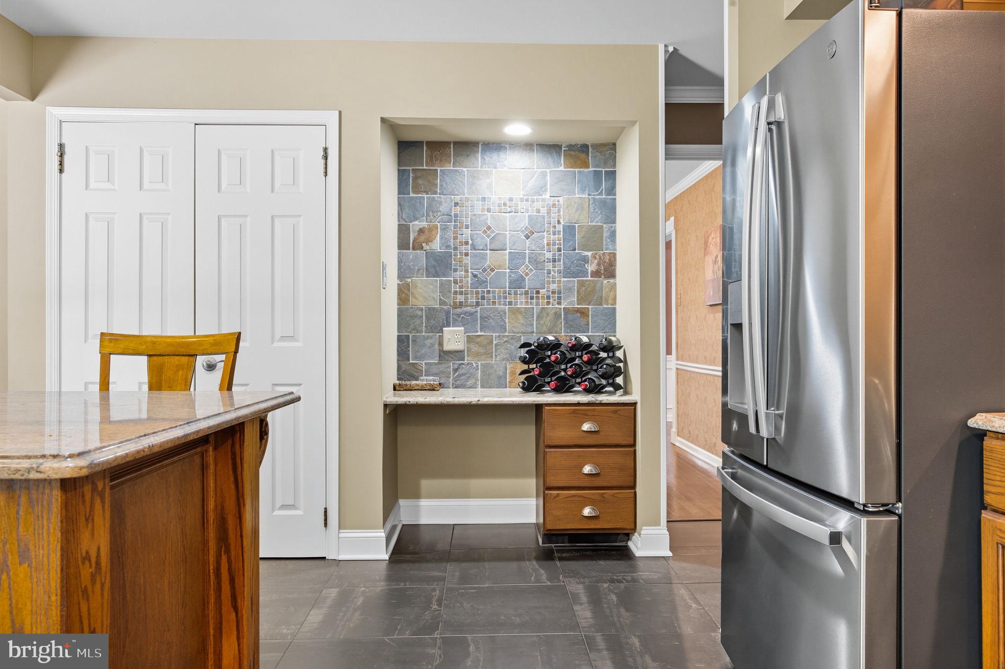 MAKEFIELD BROOK - Residential