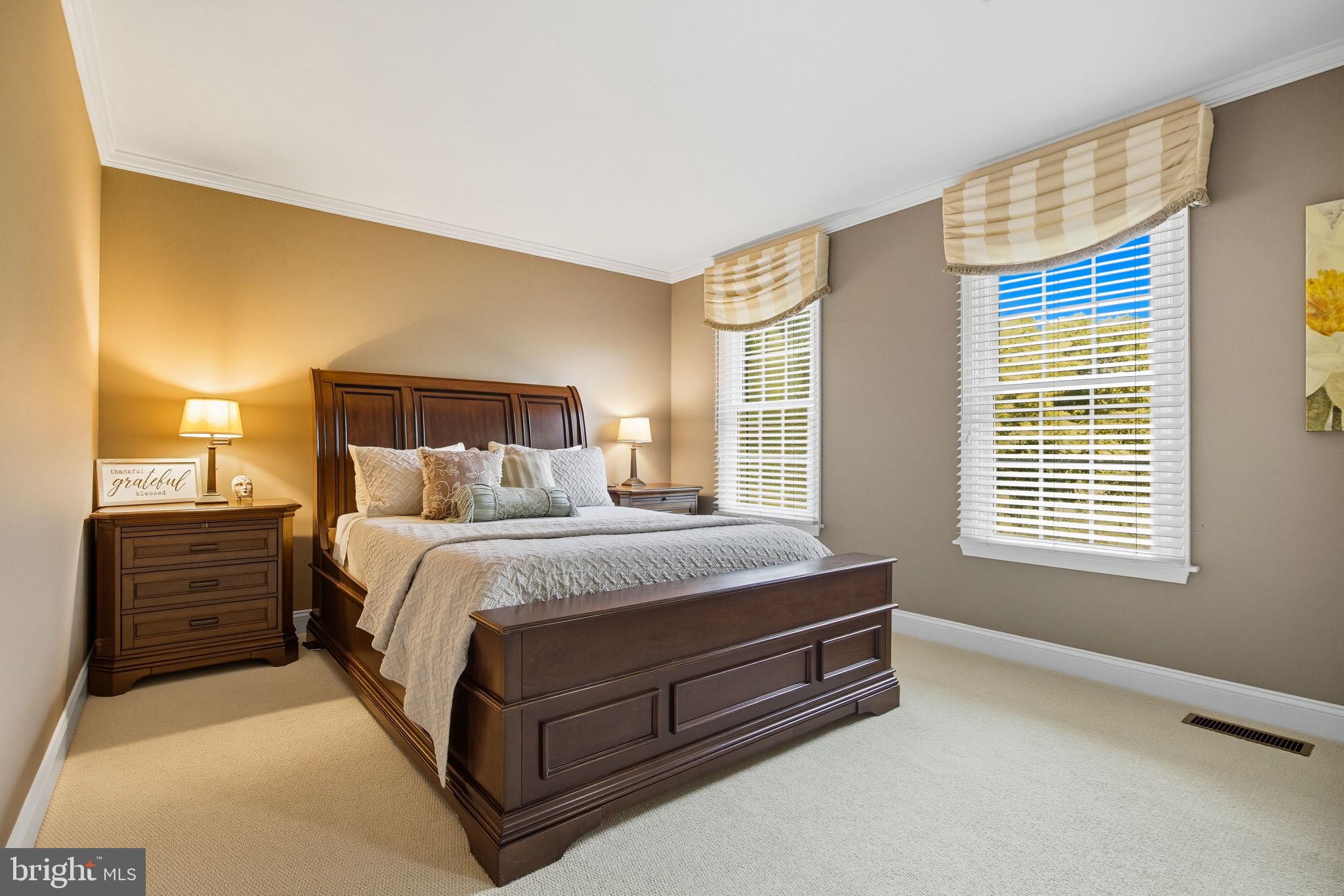 MAKEFIELD BROOK - Residential