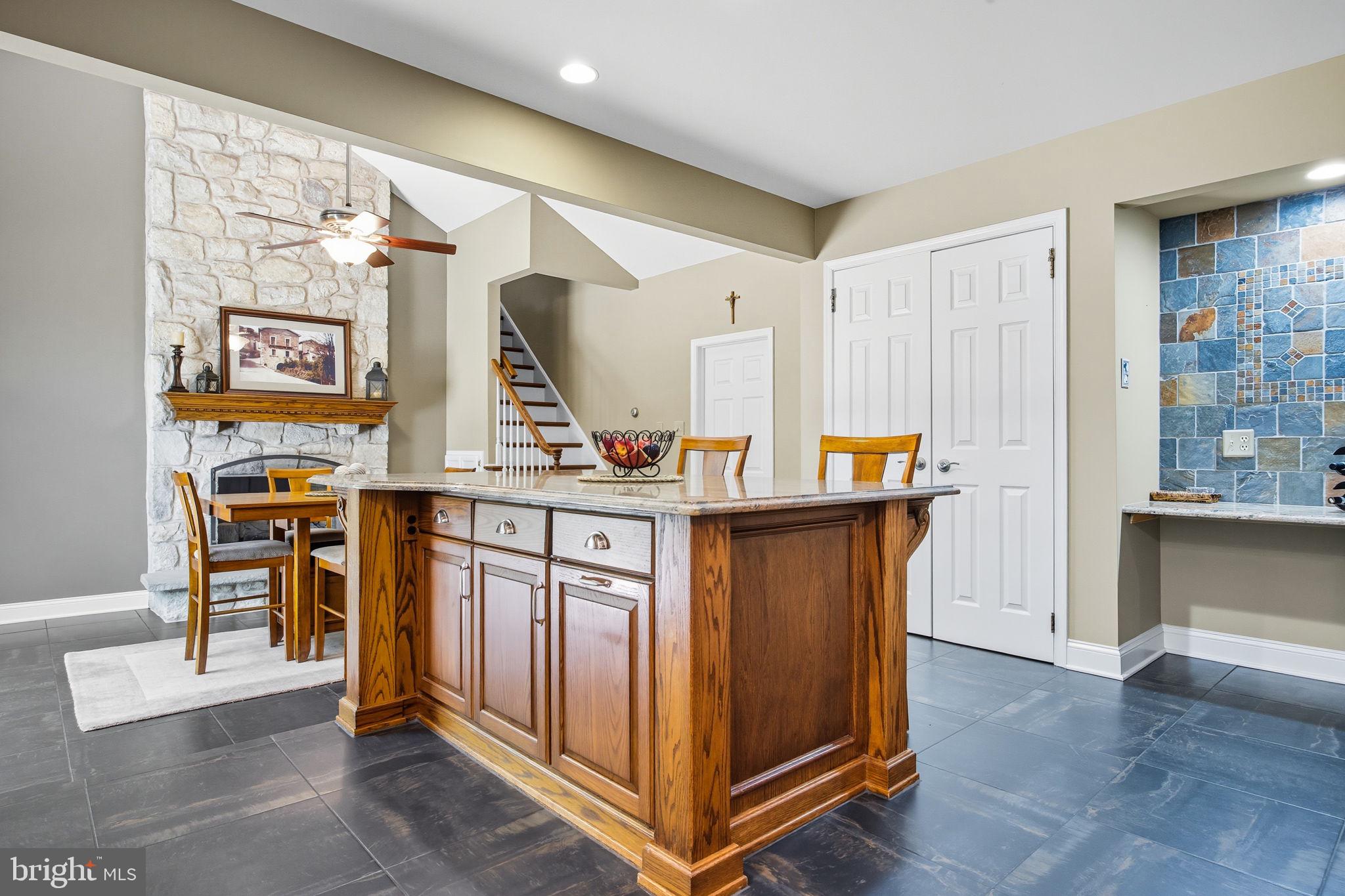 MAKEFIELD BROOK - Residential