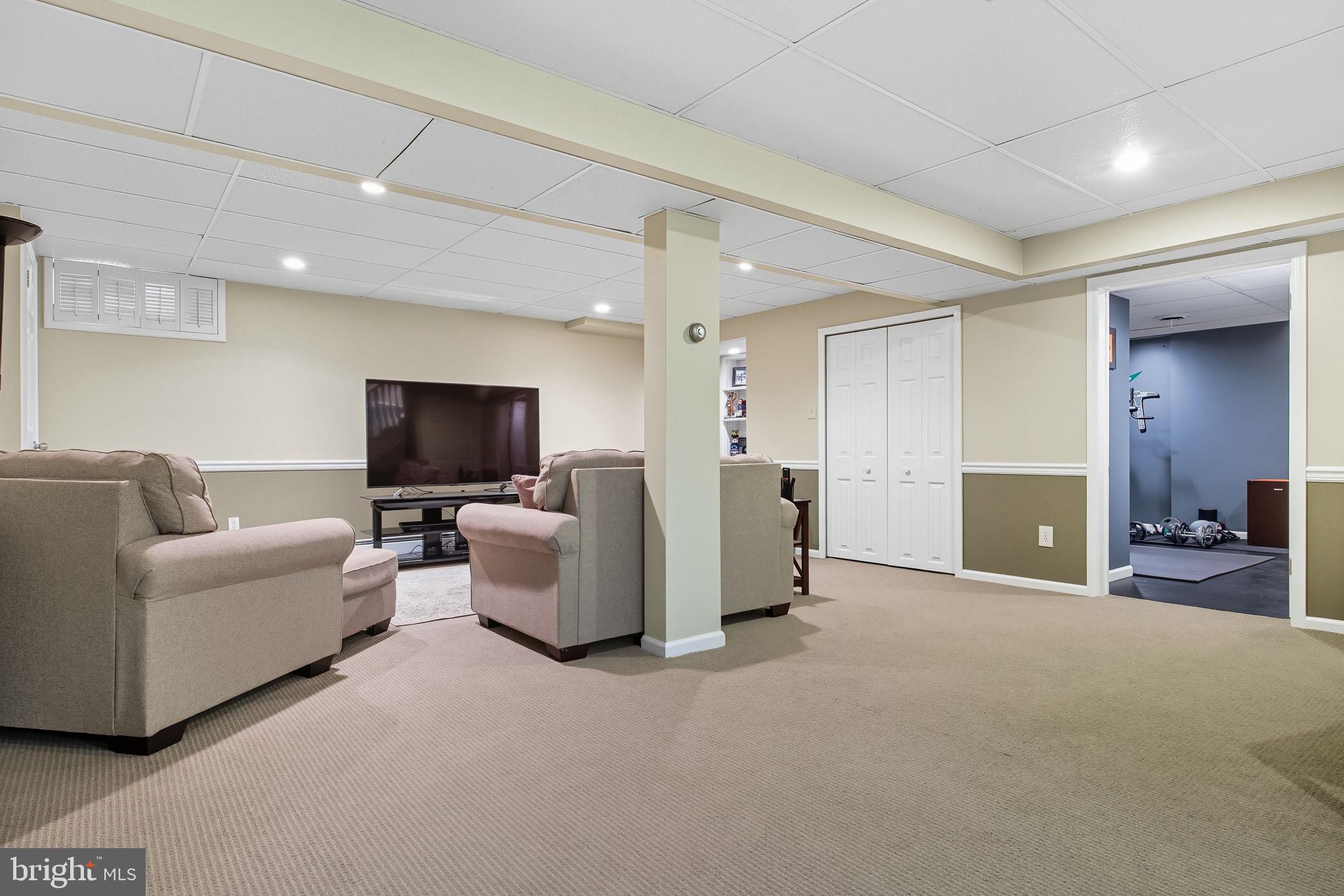 MAKEFIELD BROOK - Residential